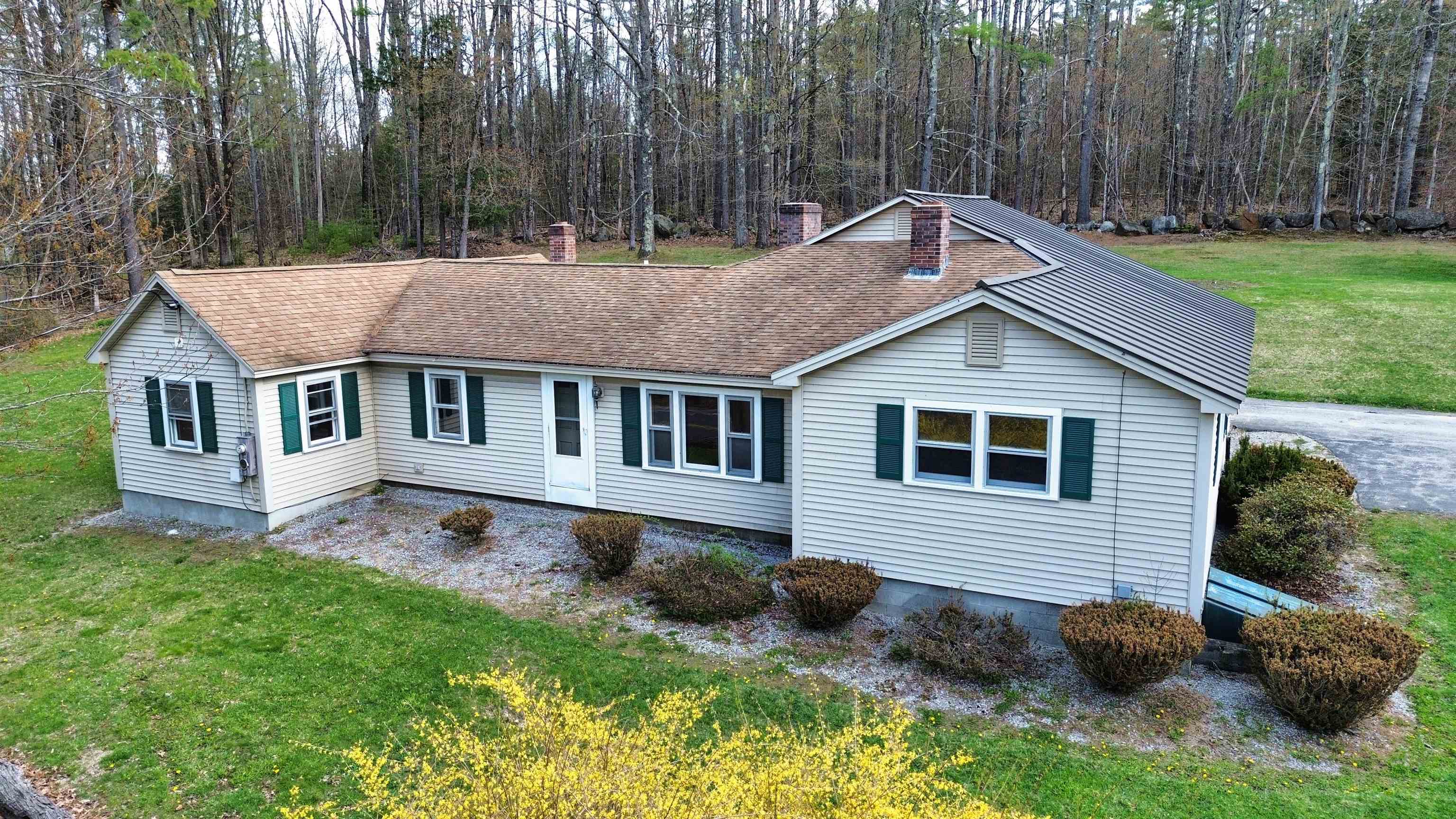 456 Salisbury Rd, Franklin, NH 03235