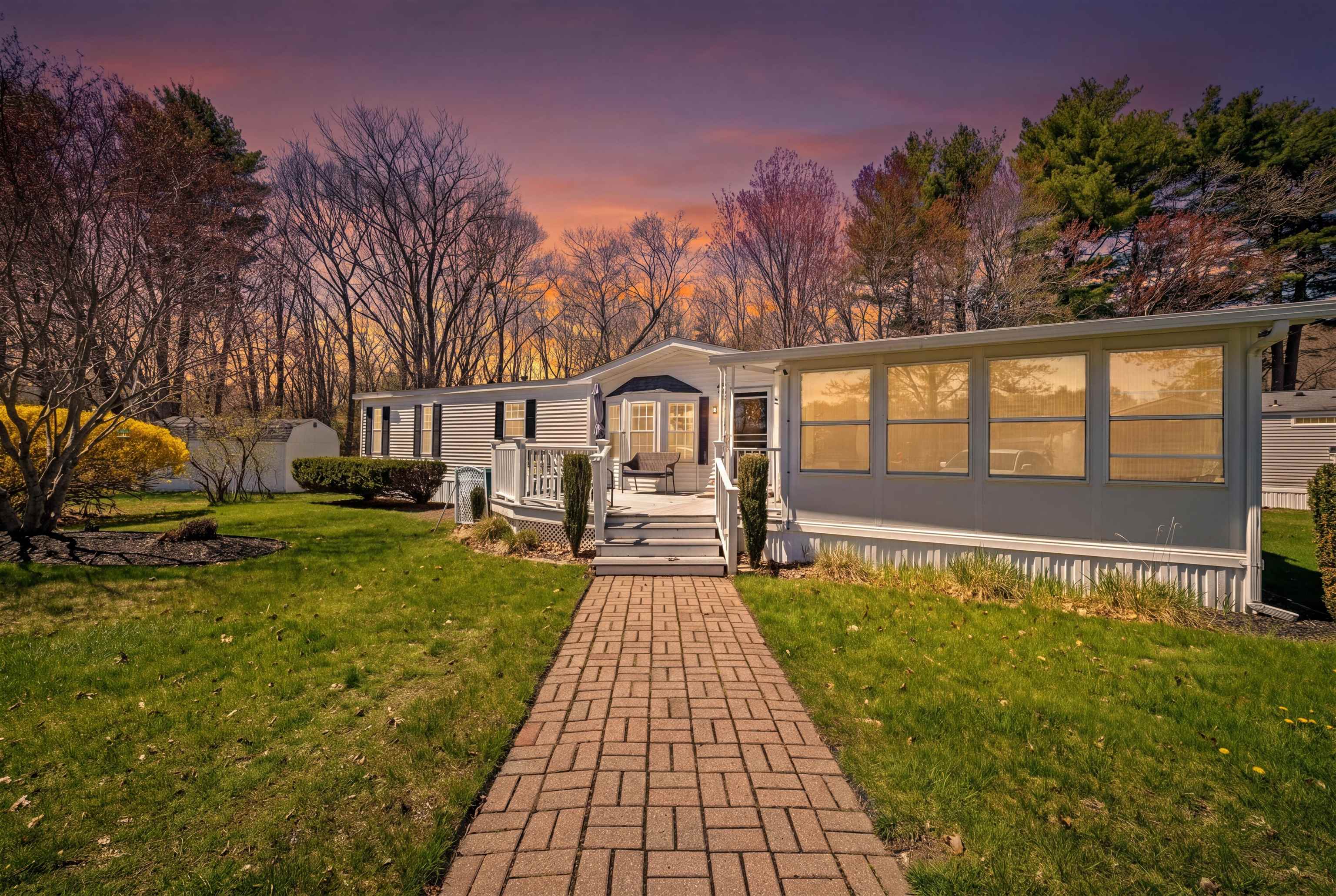 24 Granite Dr, North Hampton, NH 03862