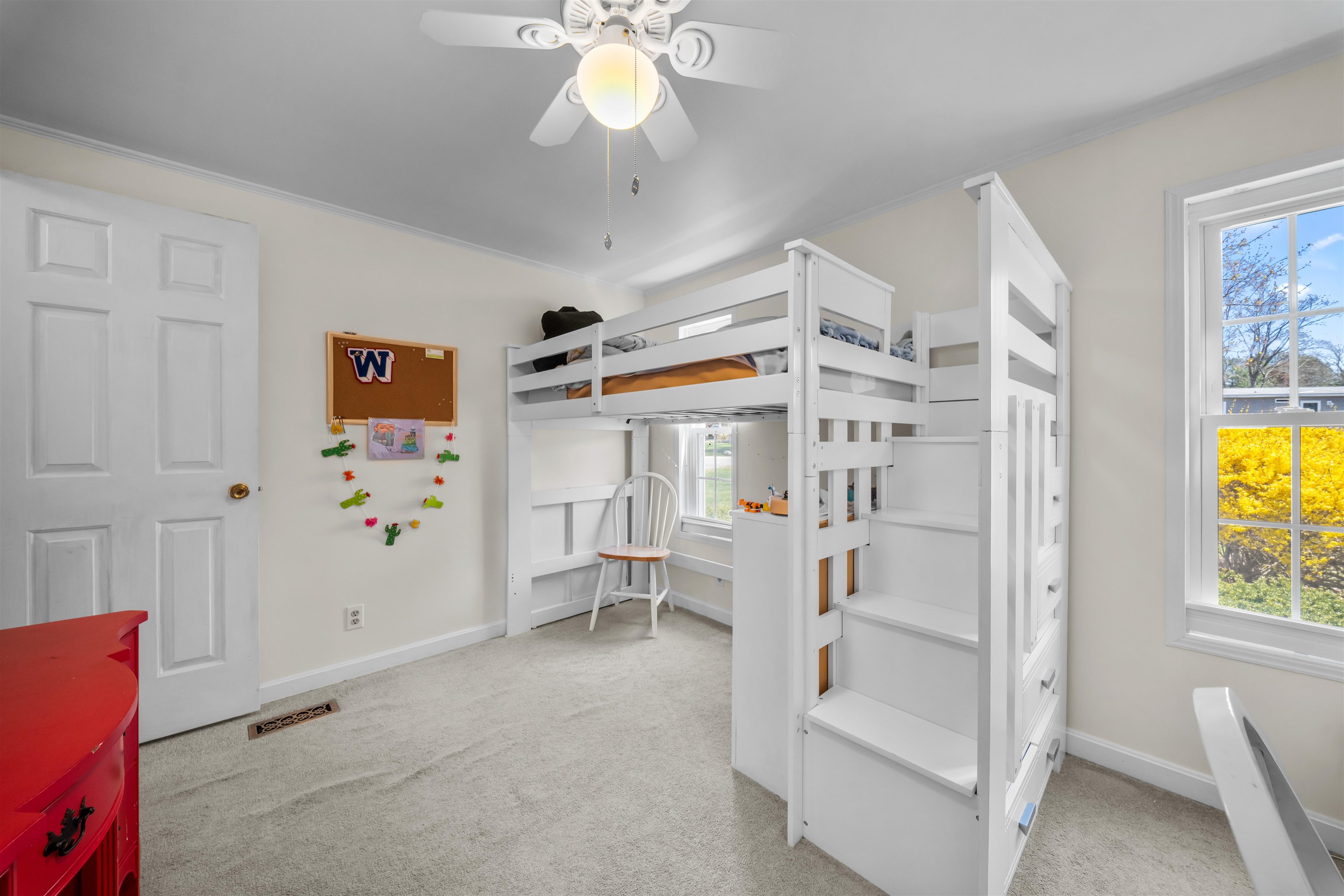24 Granite Dr, North Hampton, NH 03862