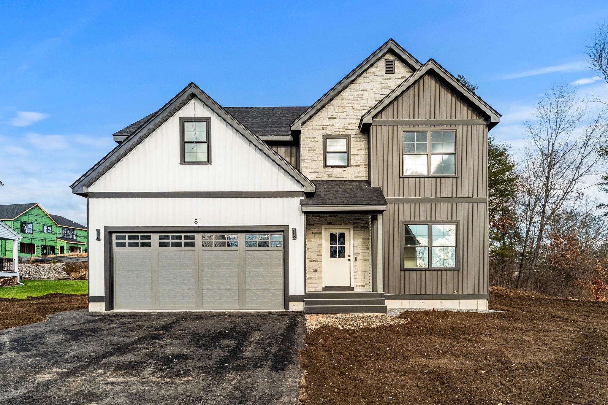 7 Lily Ln, Londonderry, NH 03053