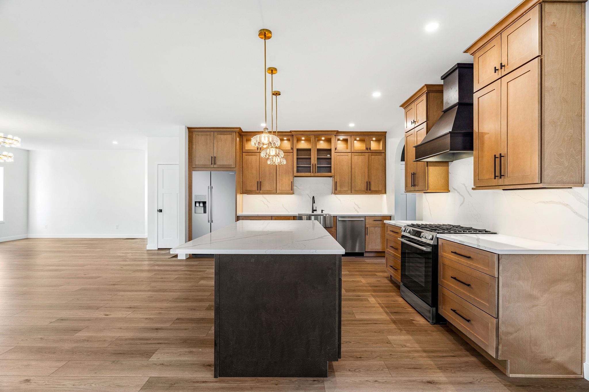 7 Lily Ln, Londonderry, NH 03053