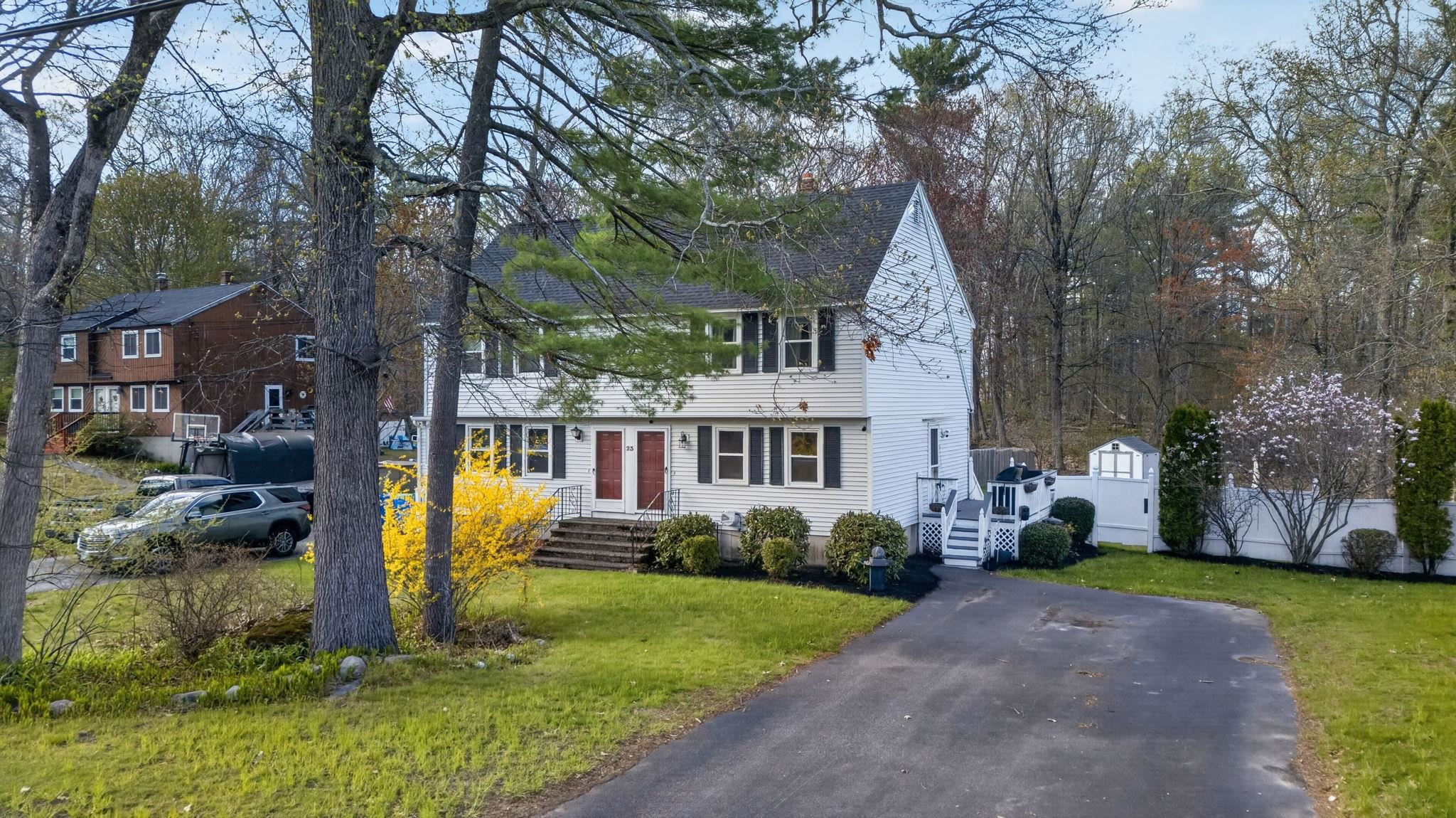 23 Juniper Rd, Derry, NH 03038