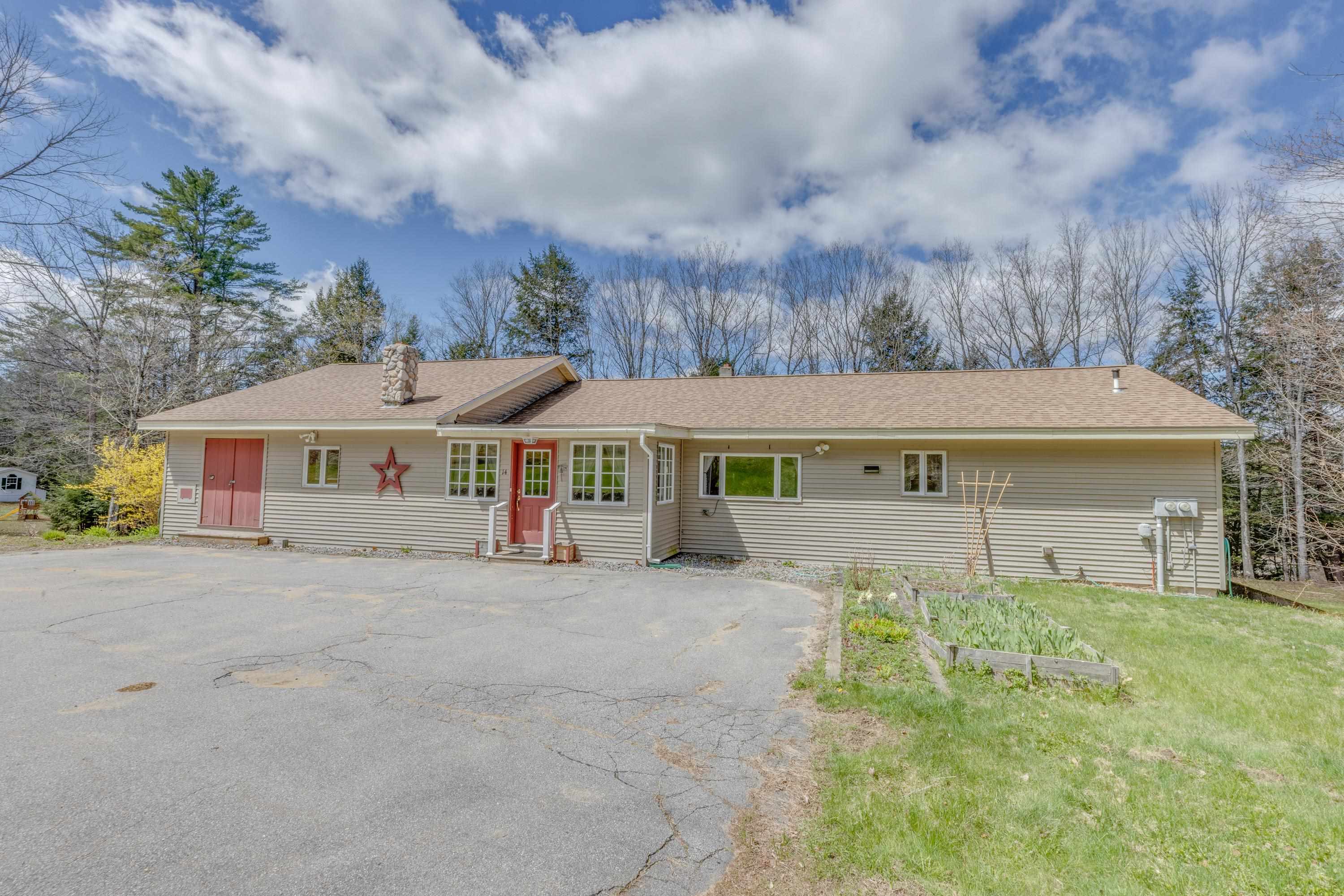 314 Lloyd St, Campton, NH 03223