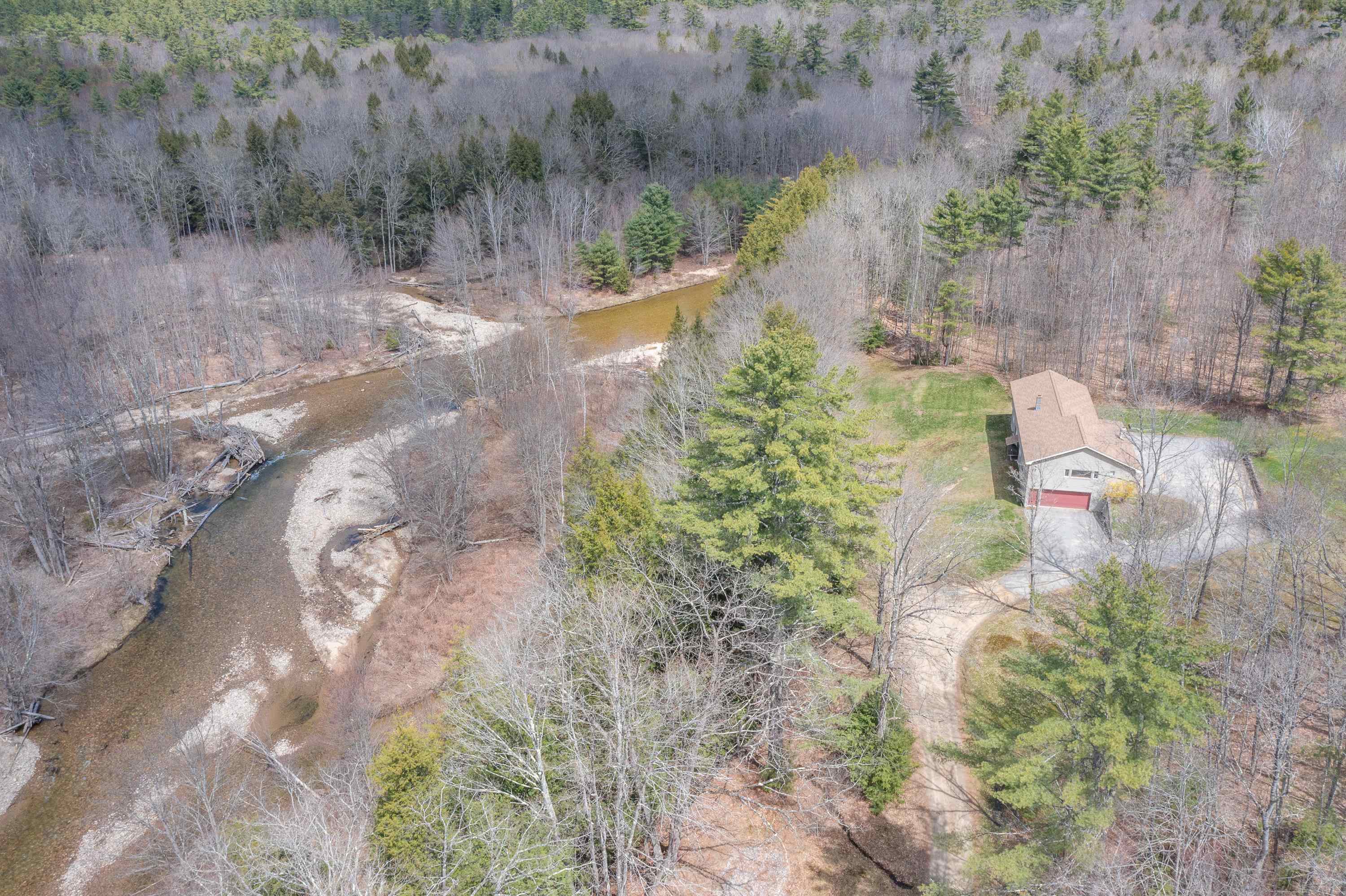 314 Lloyd St, Campton, NH 03223