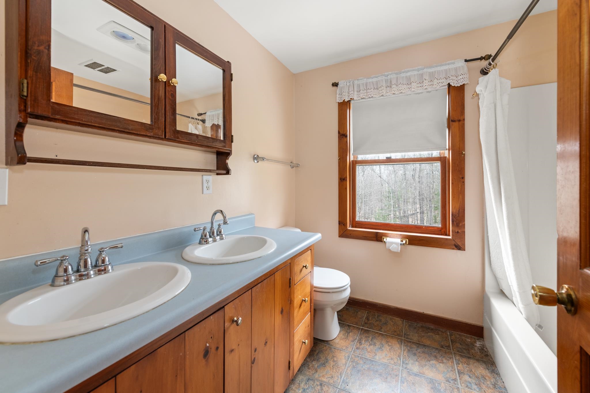 15 Perkins Hill Rd, Alexandria, NH 03222