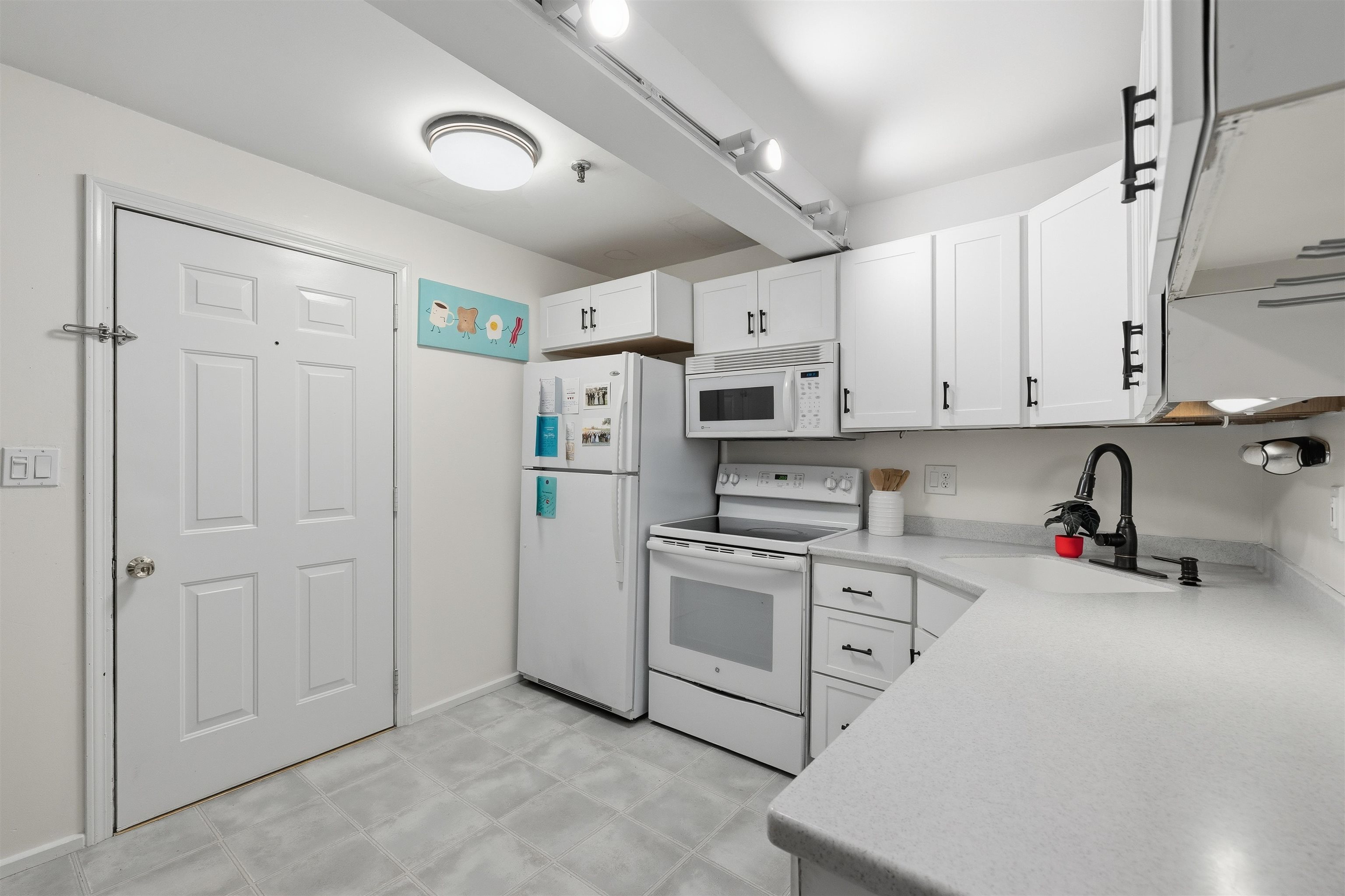 90 Fleet St, Portsmouth, NH 03801