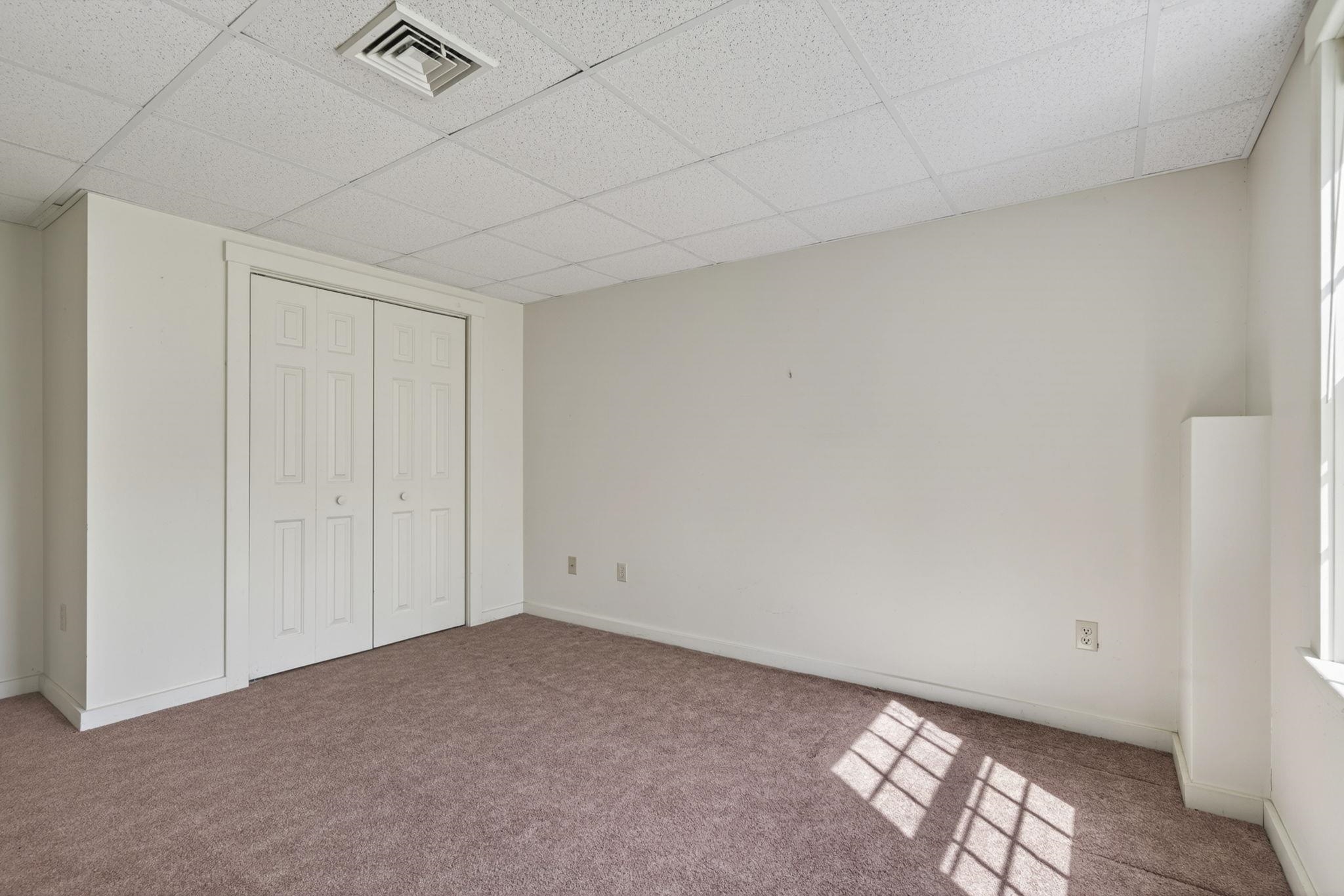 34 Cleveland Hill Rd, Brookline, NH 03033