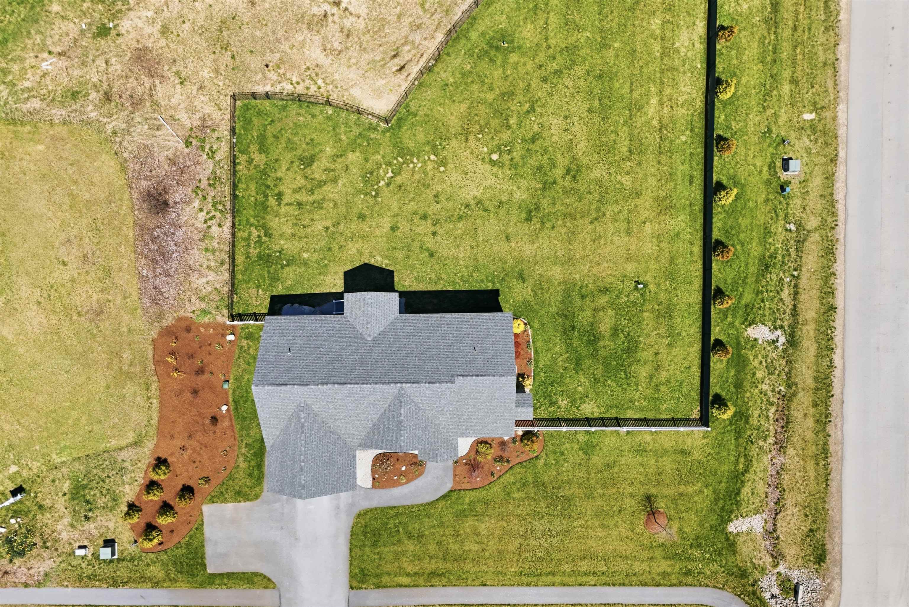 410 Blane Cir, Pembroke, NH 03275
