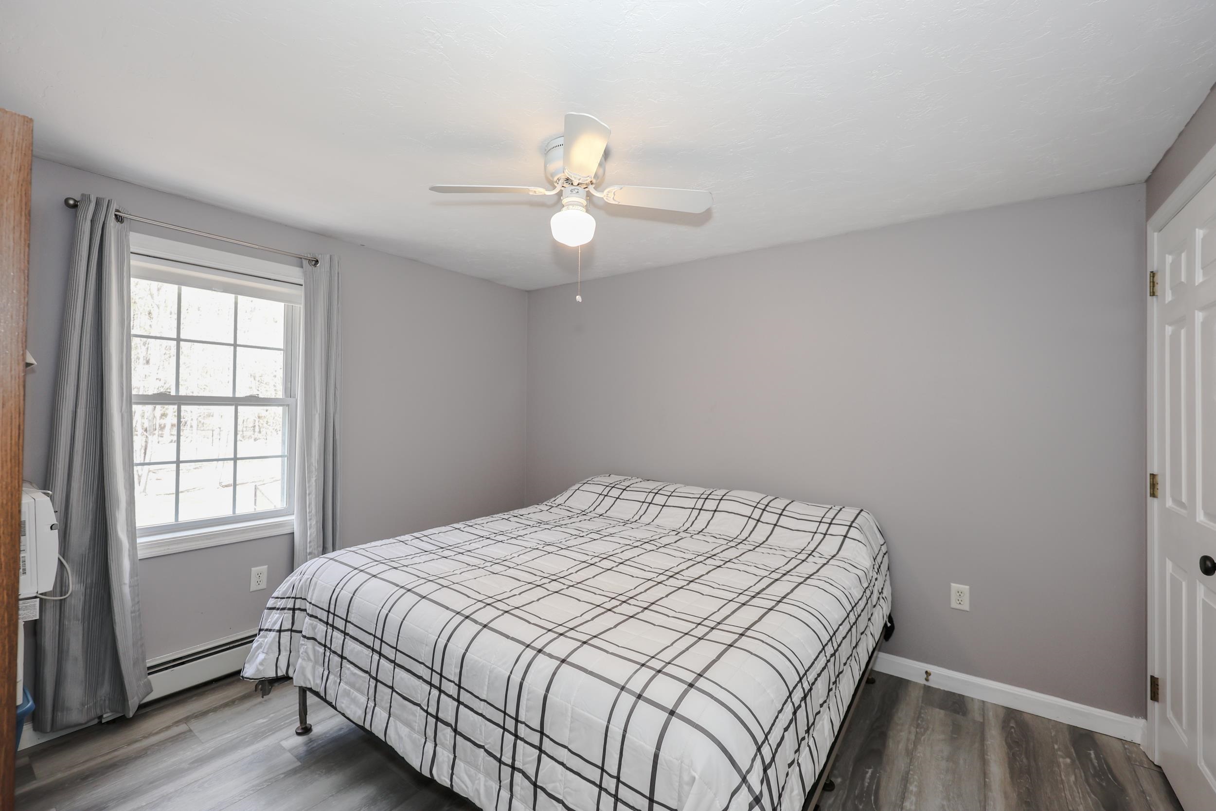 118 Harriman Hill Rd, Raymond, NH 03077
