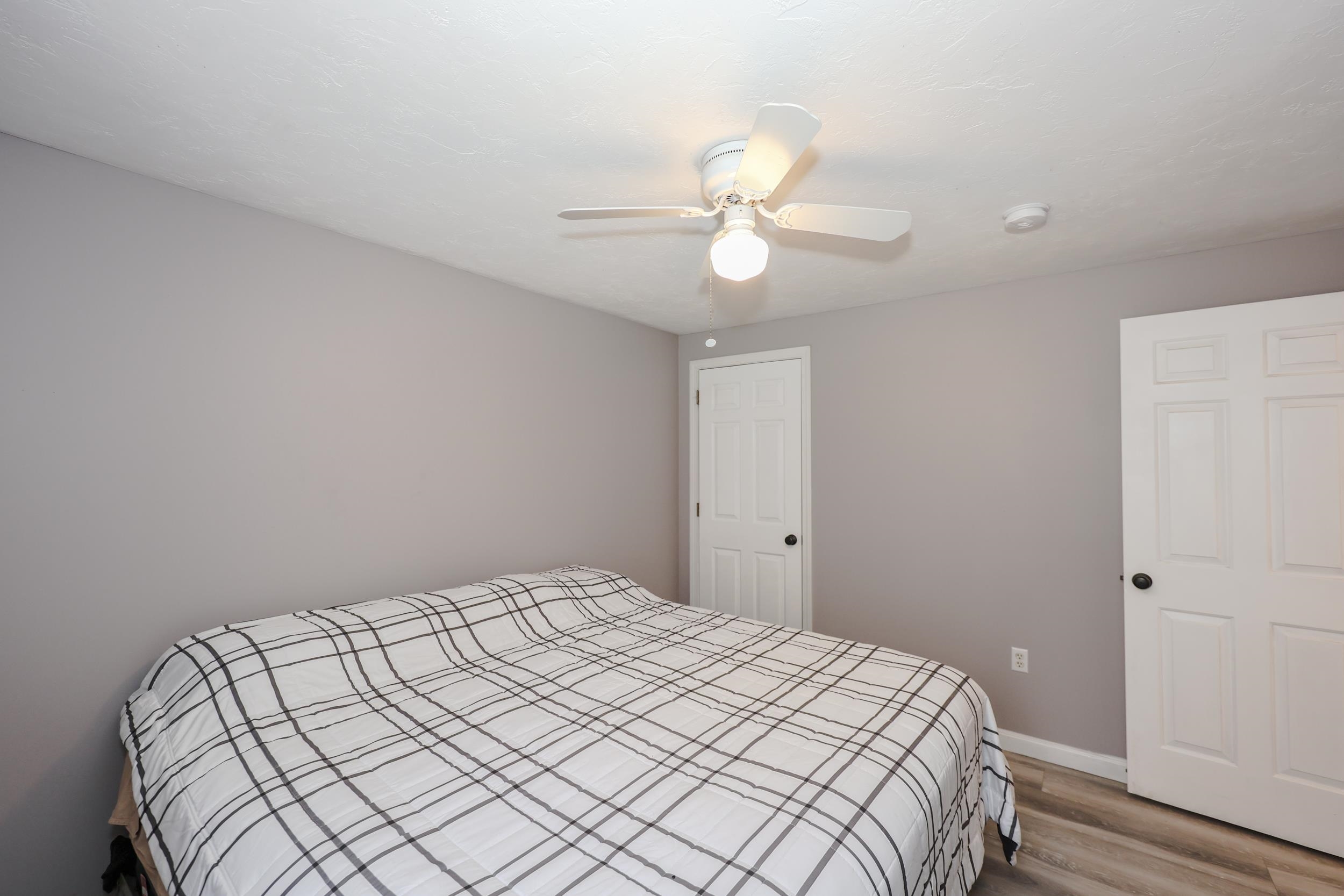 118 Harriman Hill Rd, Raymond, NH 03077