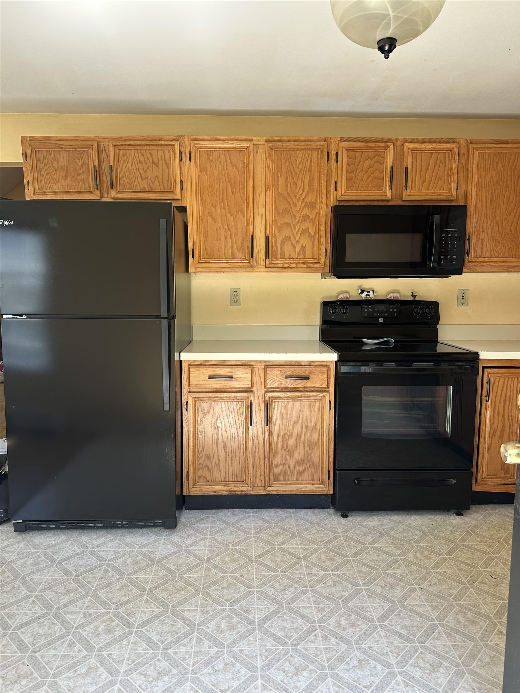 18 Sullivan Ct, Salem, NH 03079