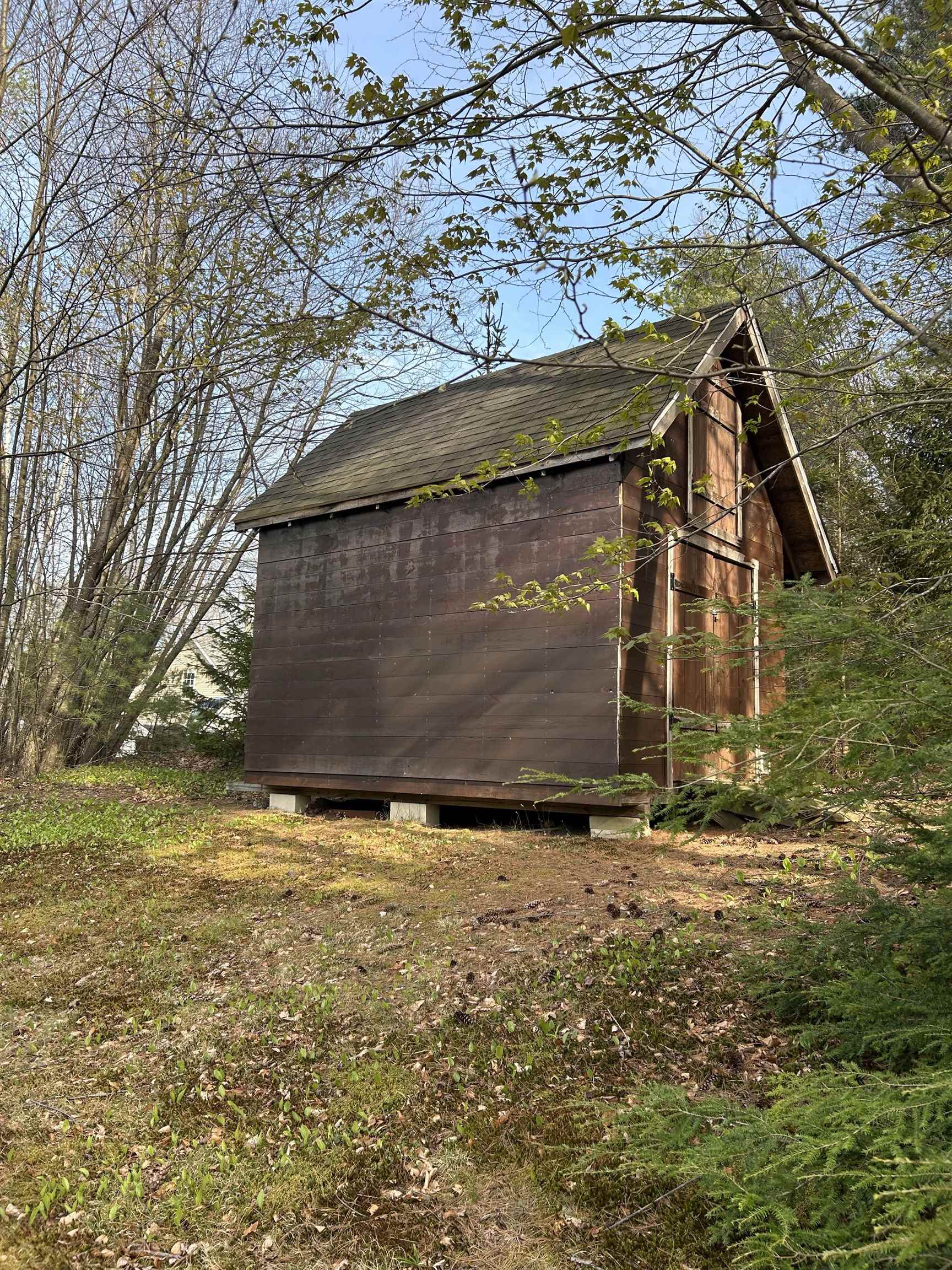 90 Cedar Ridge Dr, New Ipswich, NH 03071
