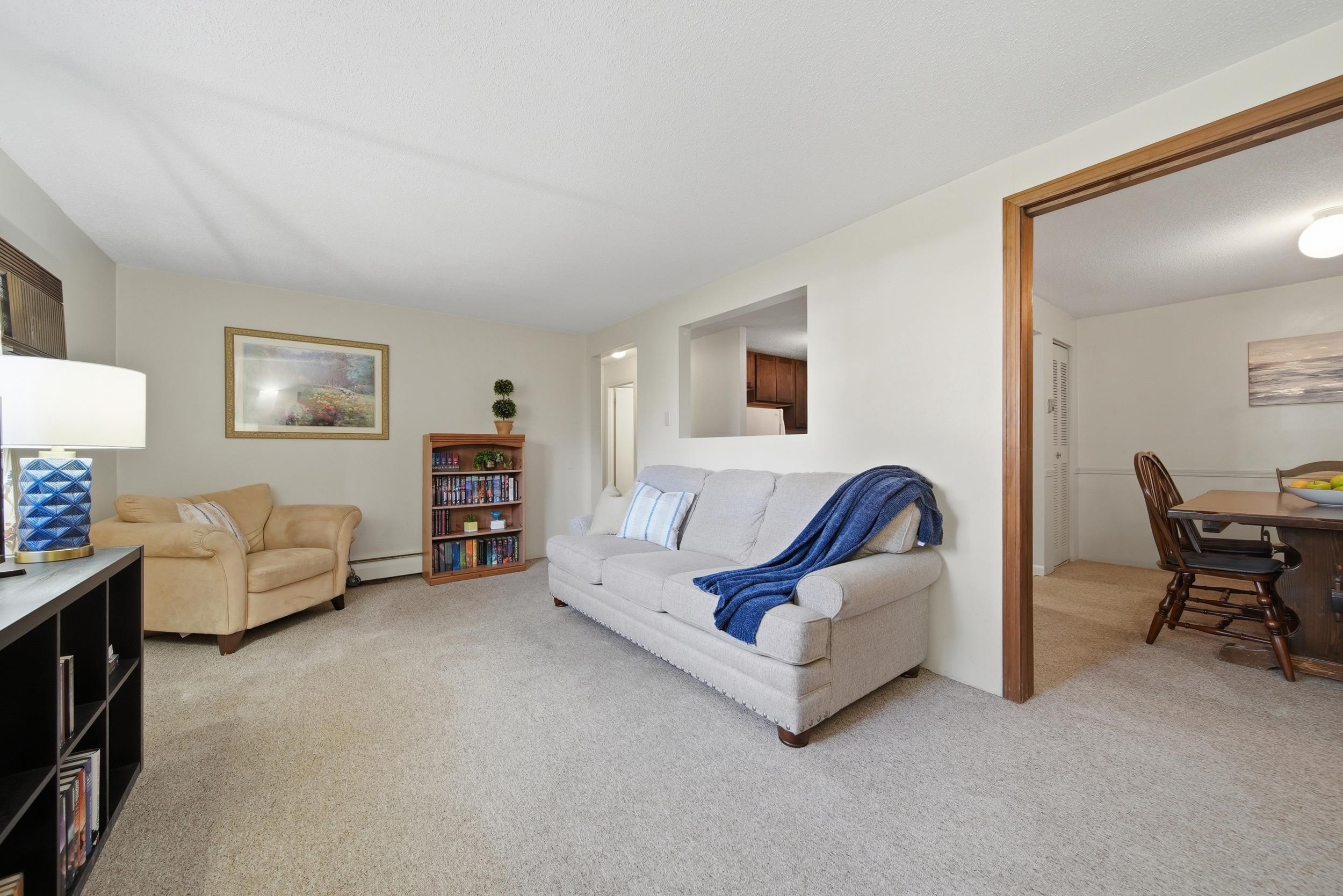 36 English Village Rd, Manchester, NH 03102