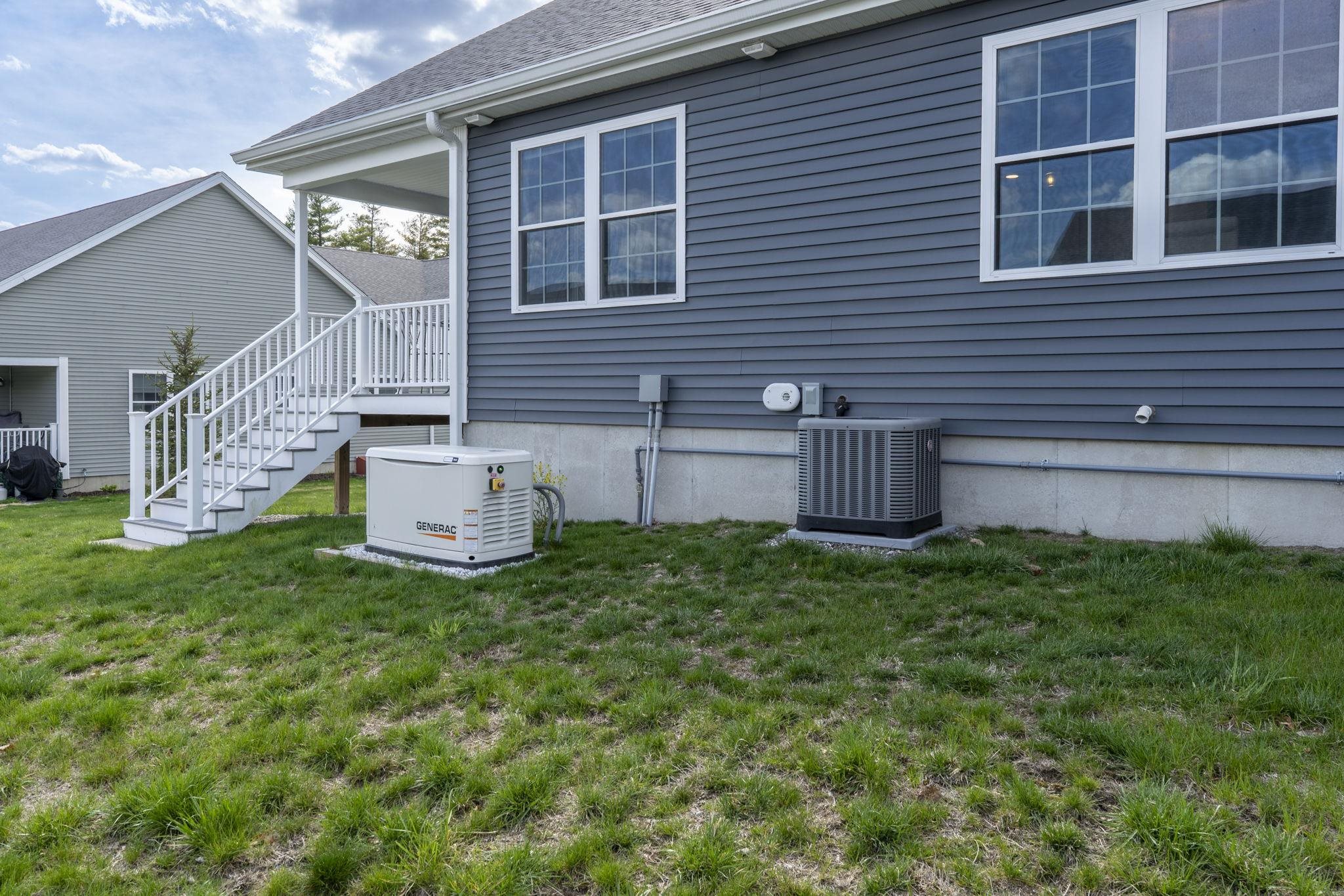 2 Strawberry Ln, Hooksett, NH 03106