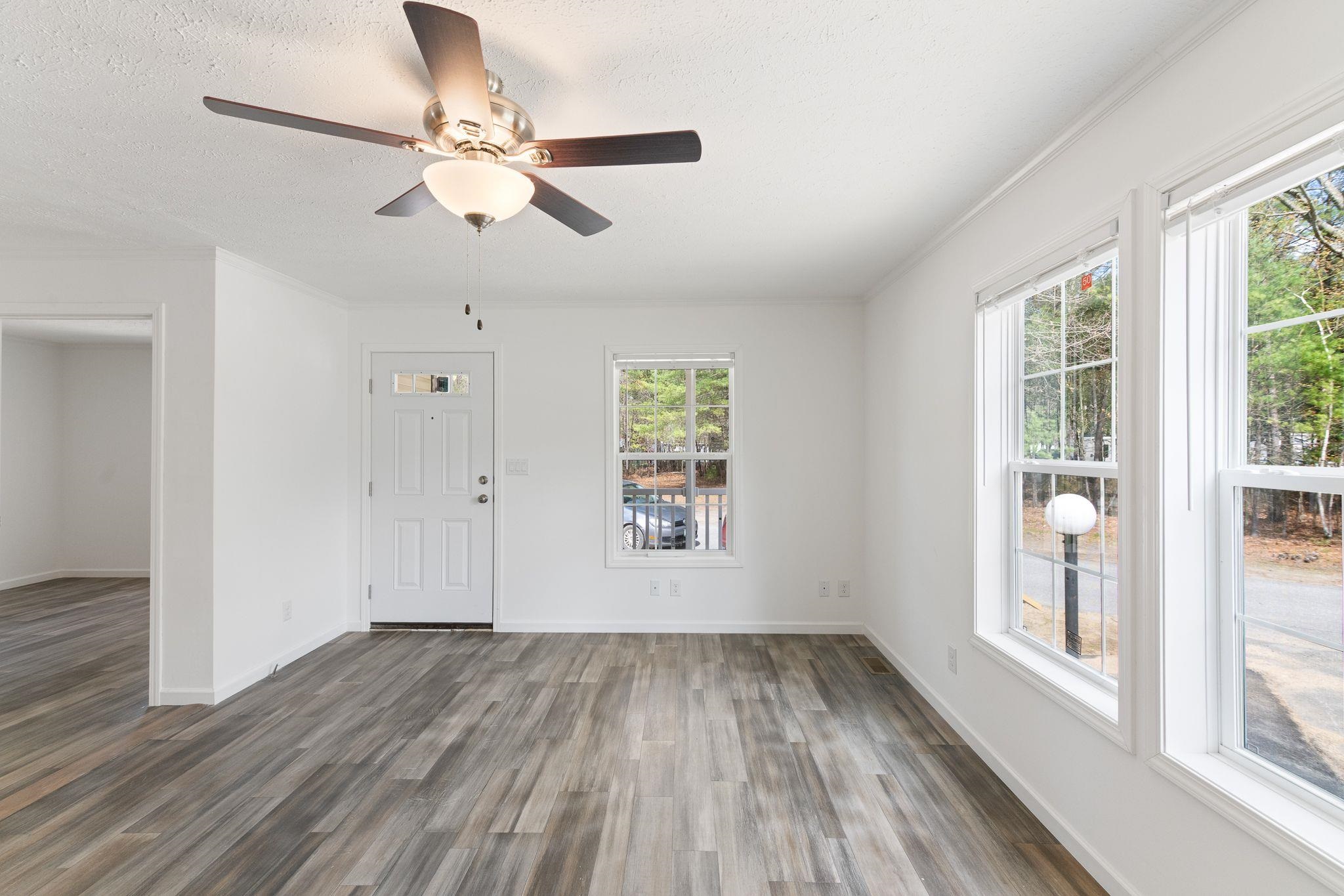40 Pine St, Hinsdale, NH 03451