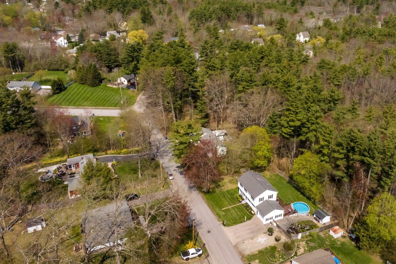 21 Gary Ln, Exeter, NH 03833