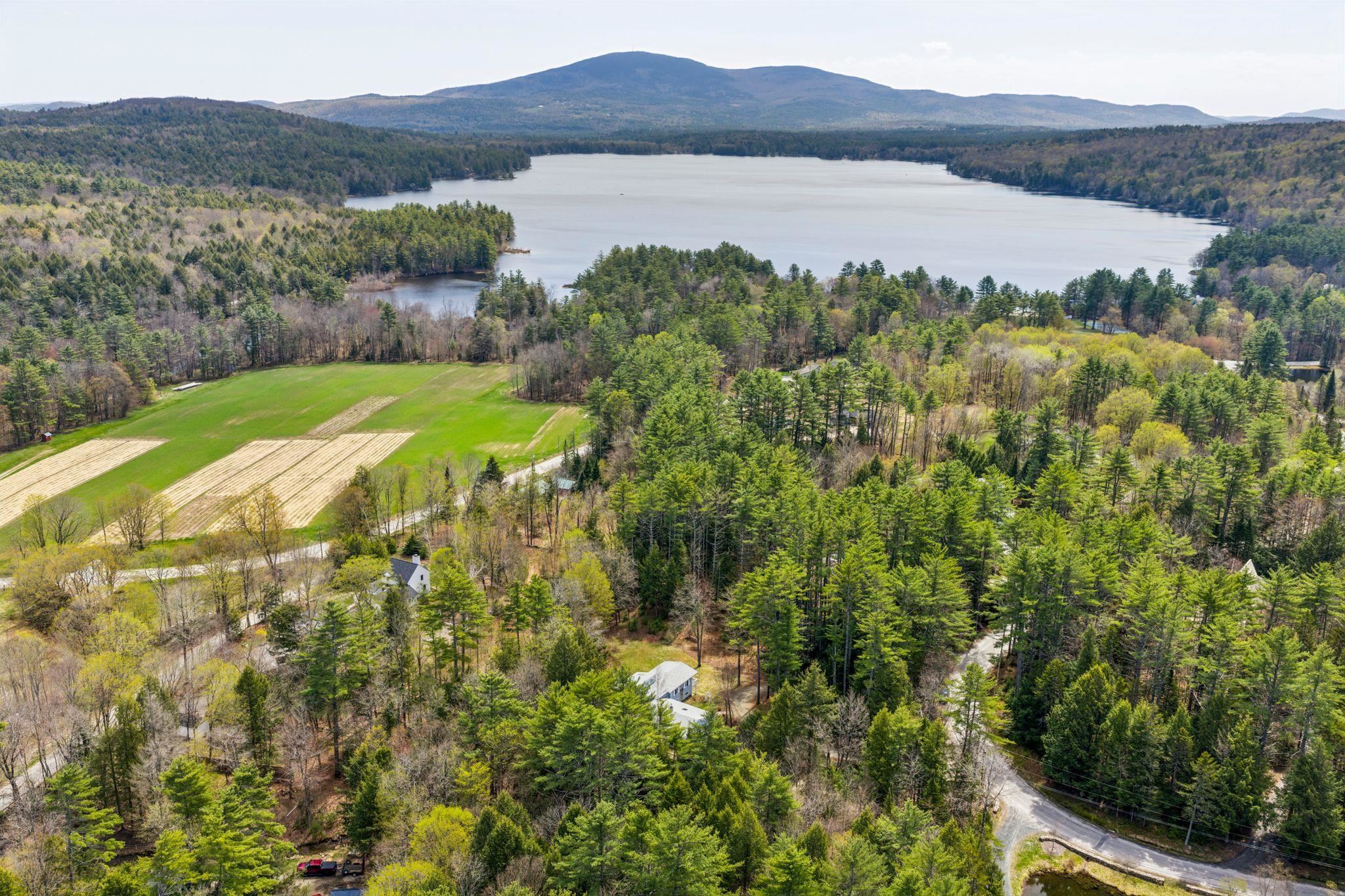 162 Knollwood Dr, New London, NH 03257