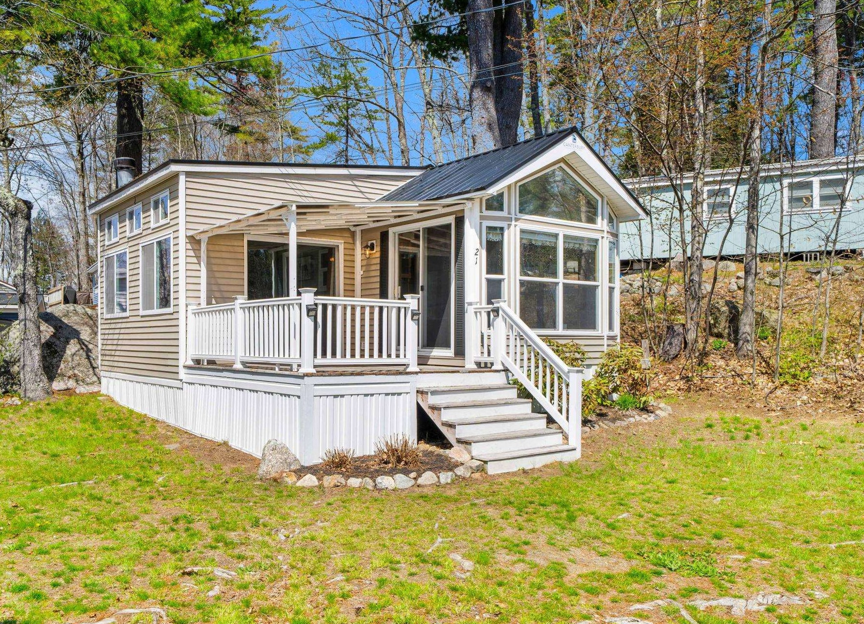 591 Weirs Blvd, Laconia, NH 03246-1109