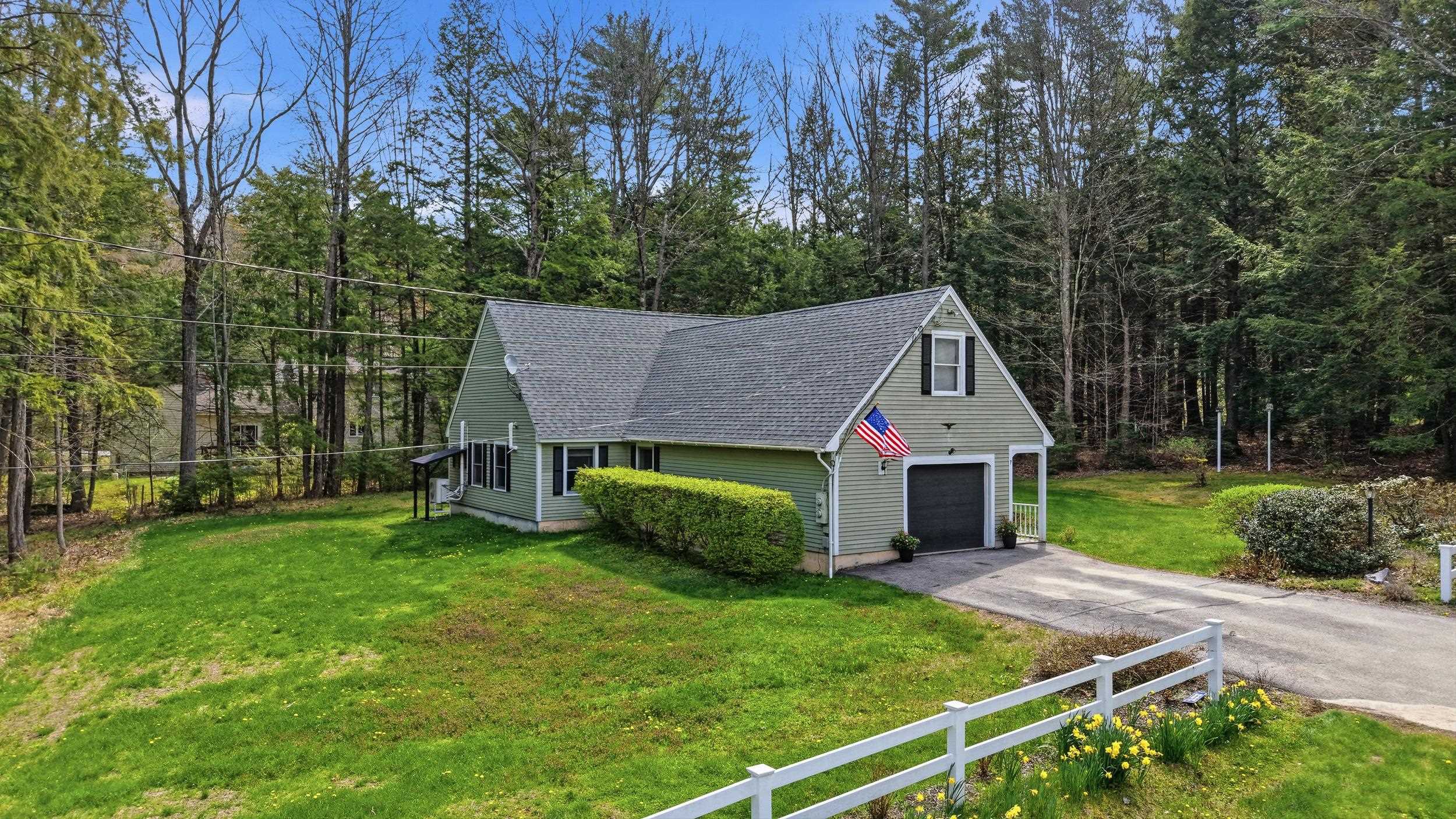 7 Picard Rd, Peterborough, NH 03458