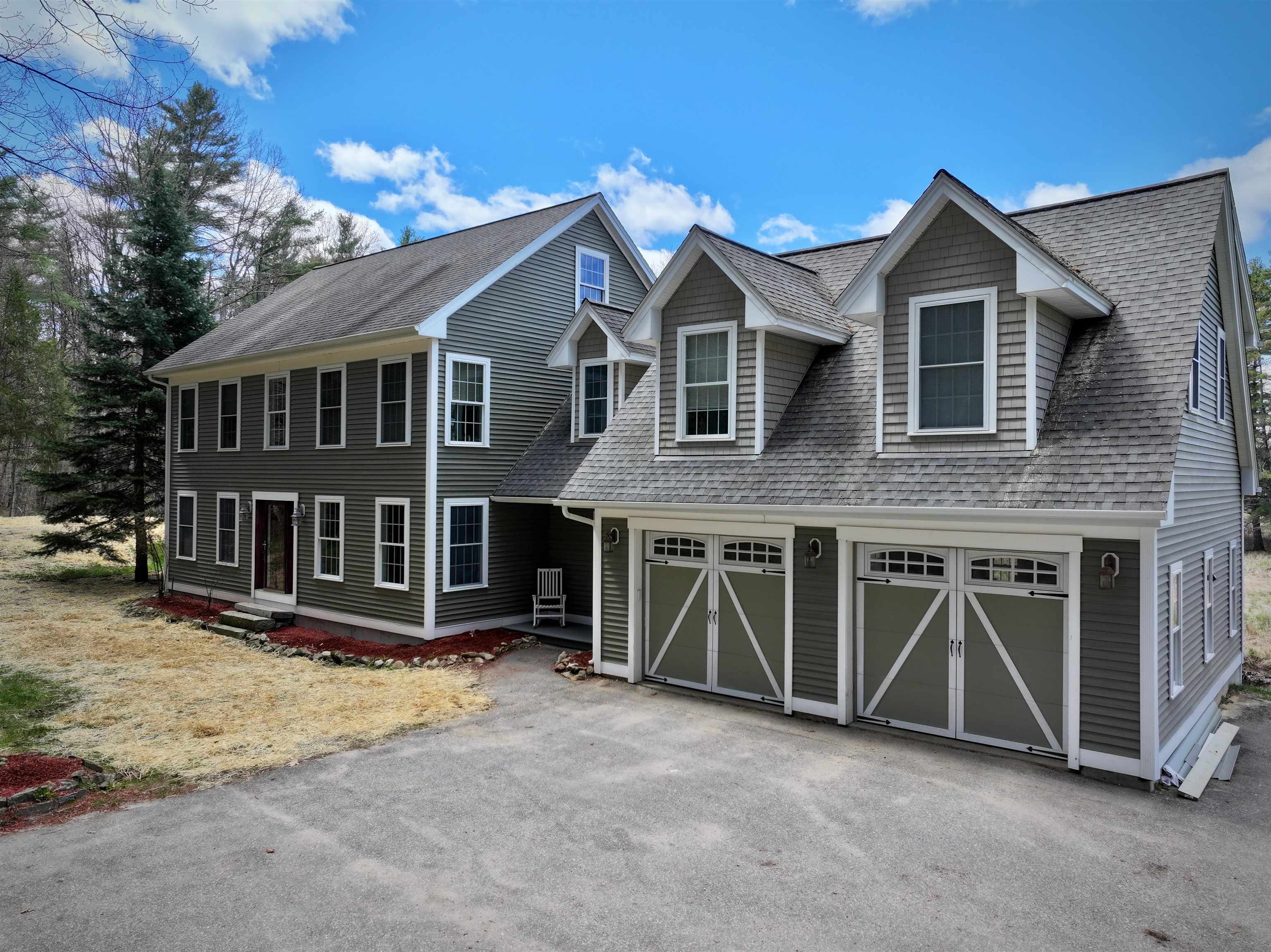 52 Newman Wilson Rd, Weare, NH 03281
