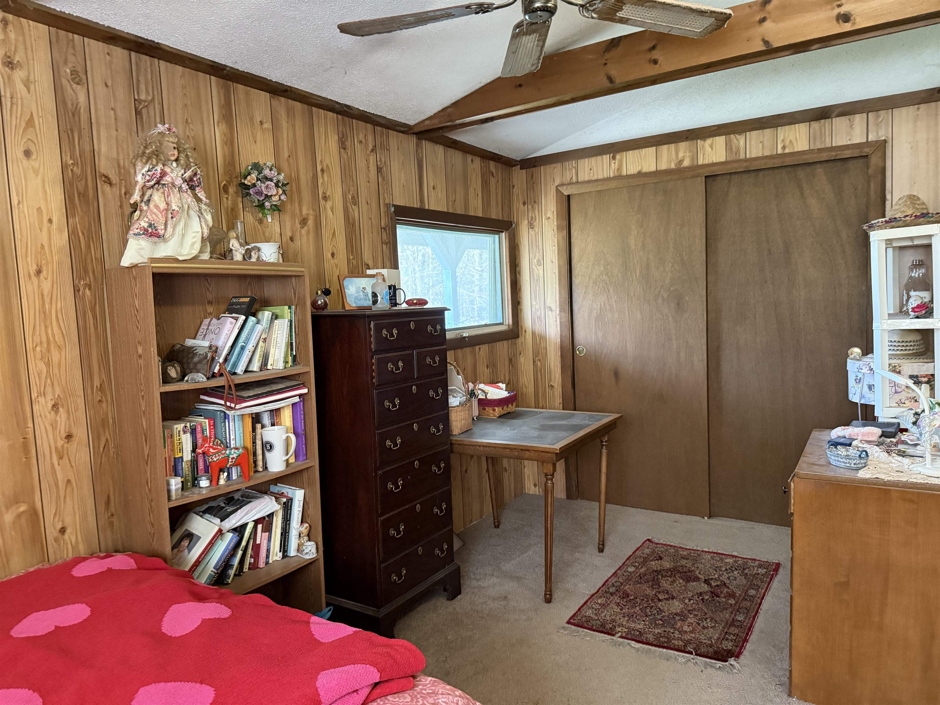 First Floor Bedroom 25173279
