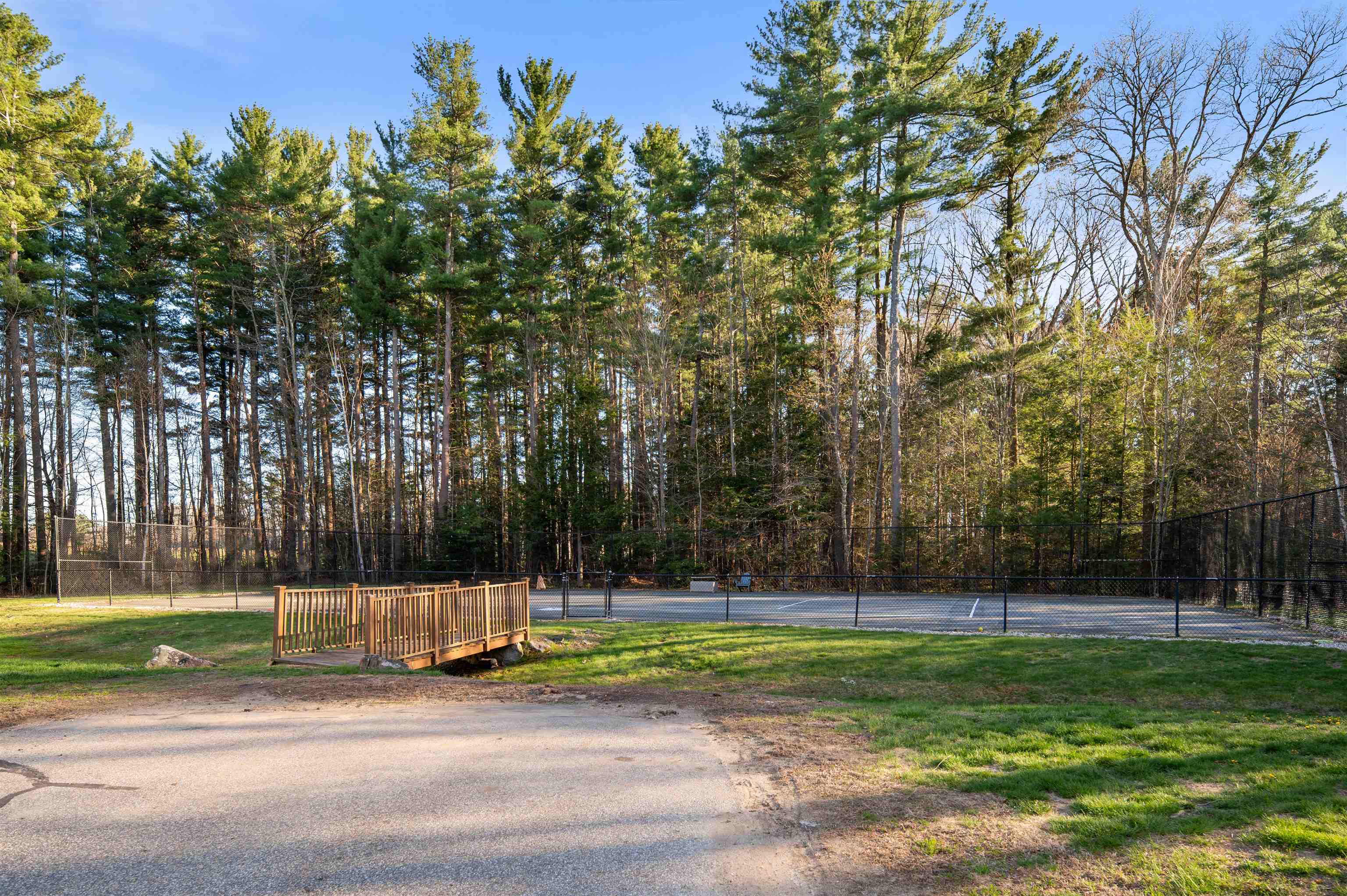 24 Deborah Ln, Dover, NH 03820