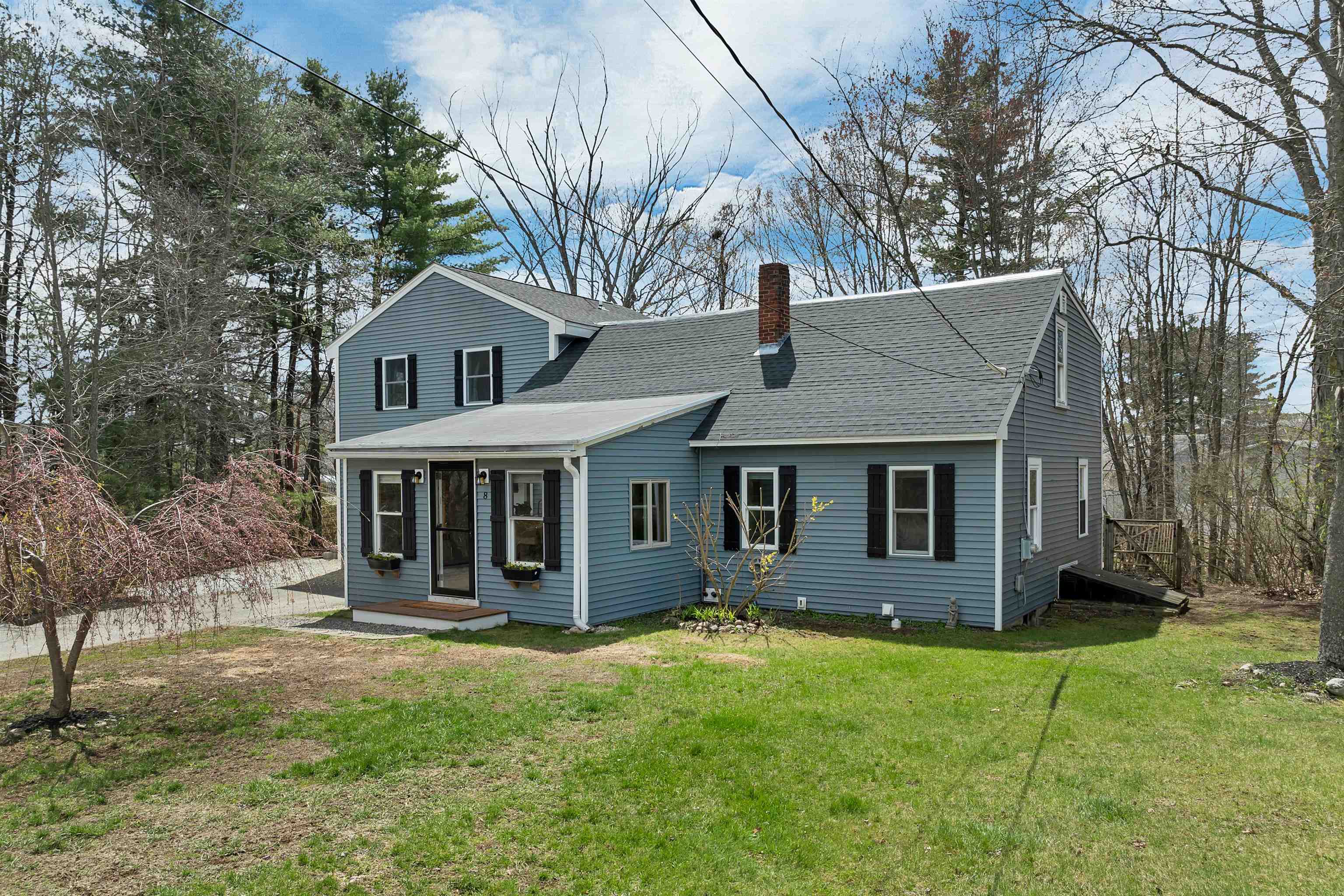 8 Beauview St, Rochester, NH 03867