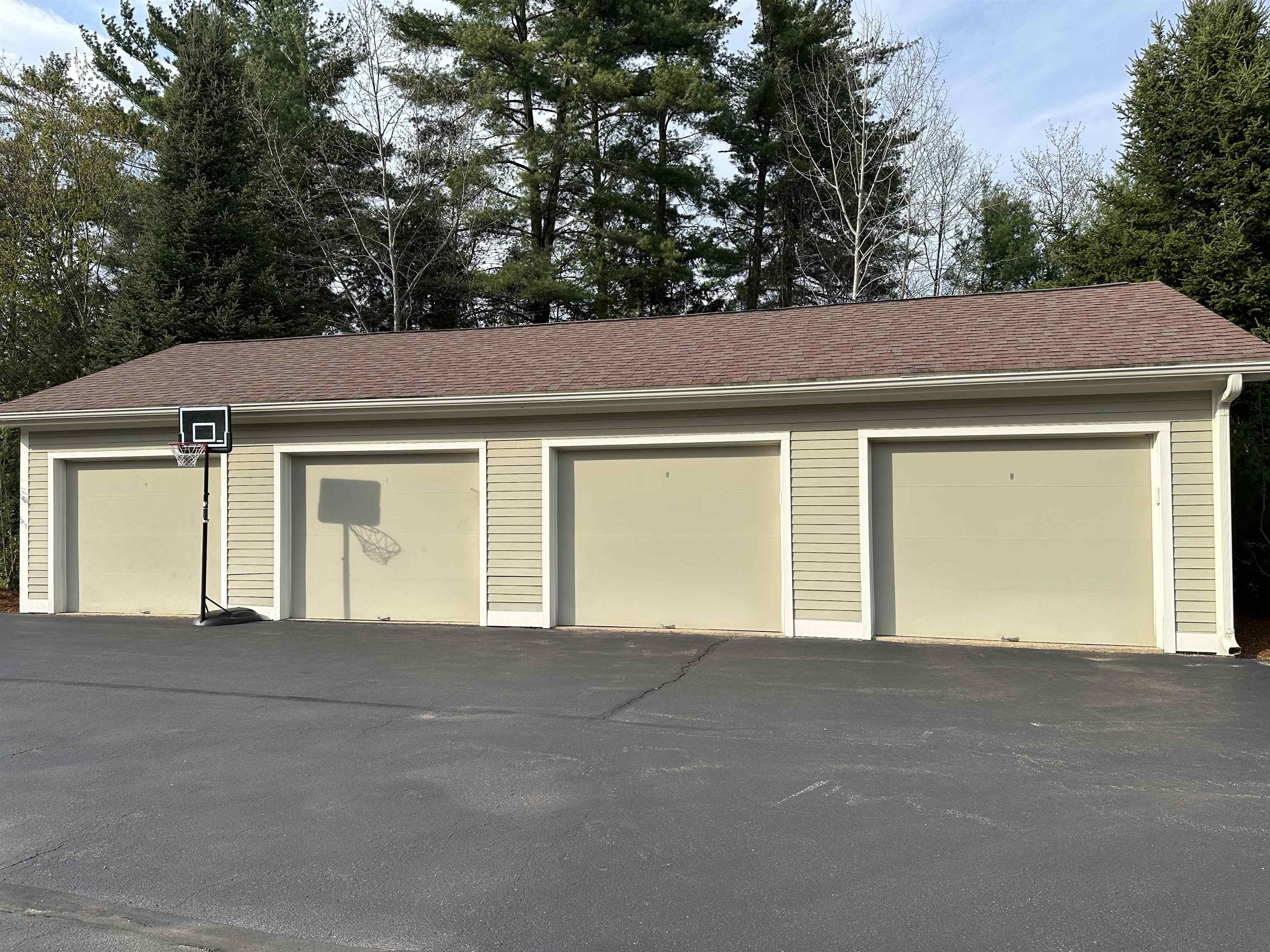 113 Peaked Hill Dr, Hopkinton, NH 03229
