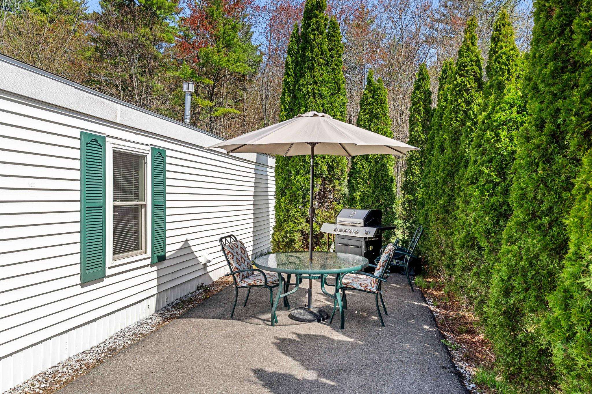 197 New Hillcrest Dr, Greenville, NH 03048
