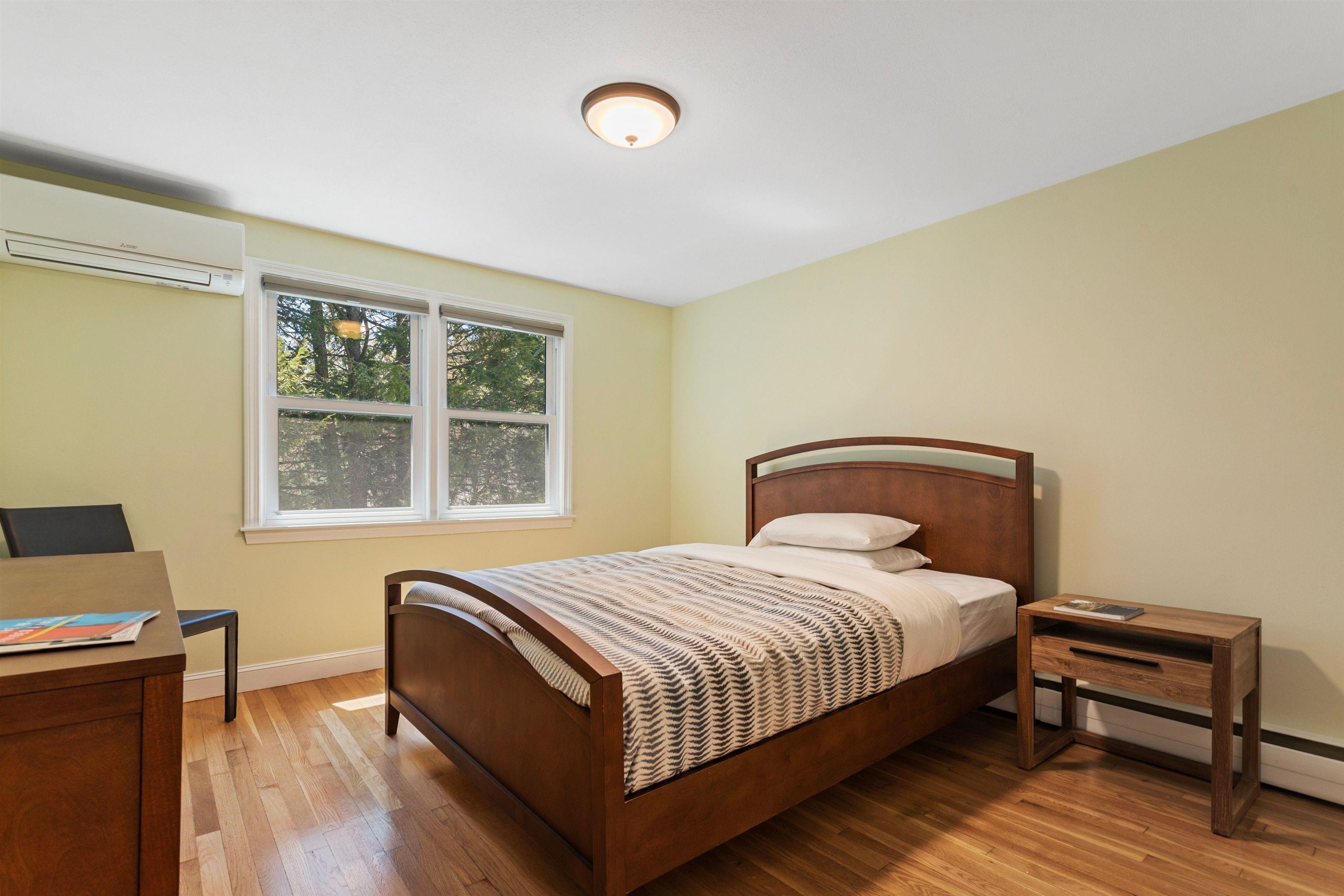9 Carolan Ave, Hampton, NH 03842-1546