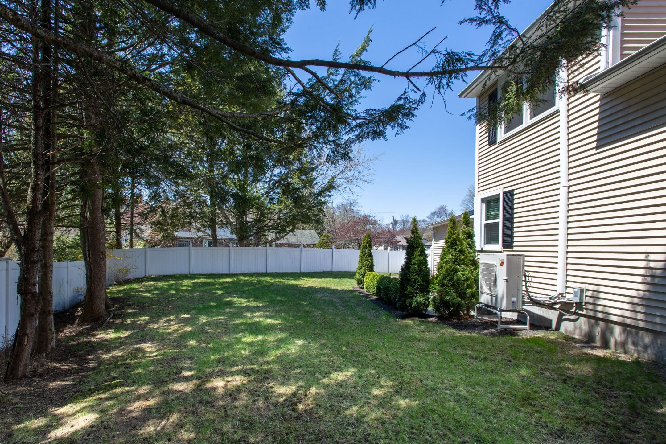 9 Carolan Ave, Hampton, NH 03842-1546