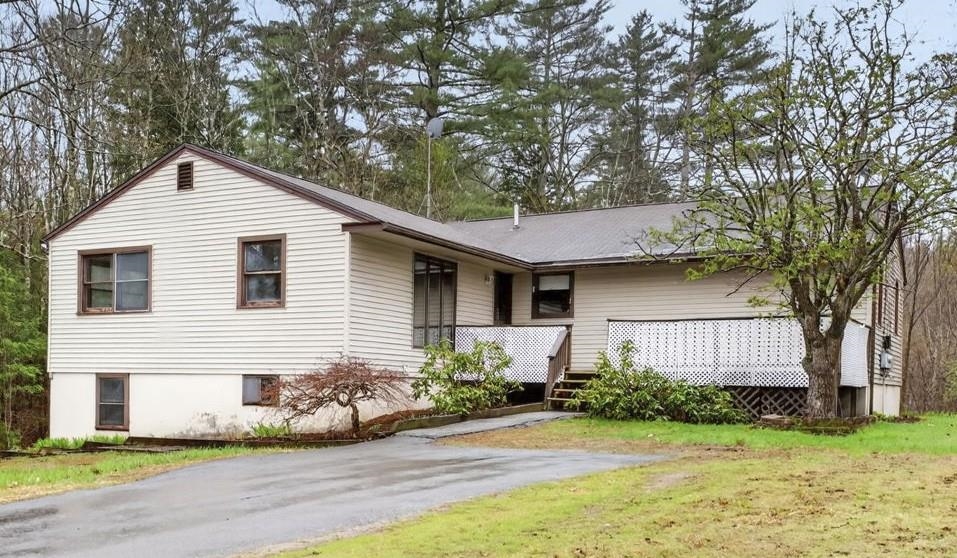 414 Fremont Rd, Chester, NH 03036