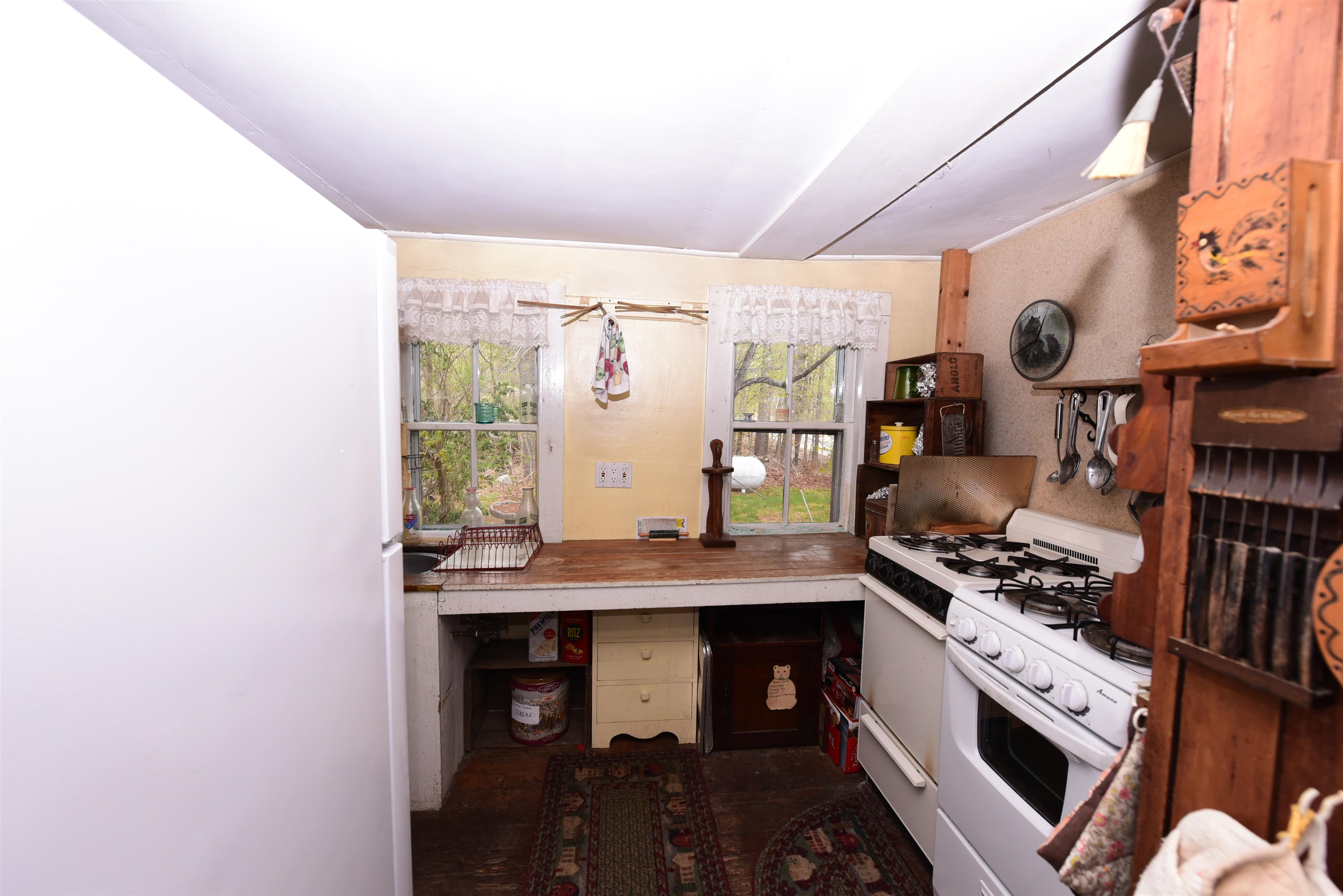 211 High St, Albany, NH 03818
