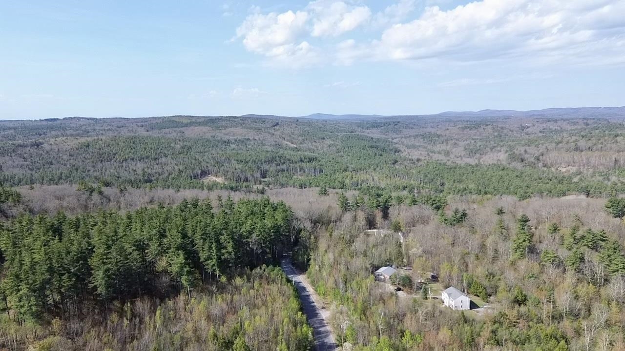 4 Ledgewood Rd, Wilton, NH 03086