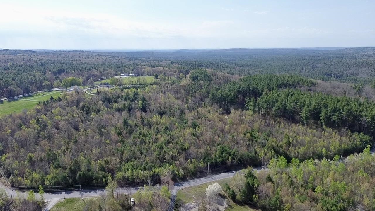 4 Ledgewood Rd, Wilton, NH 03086