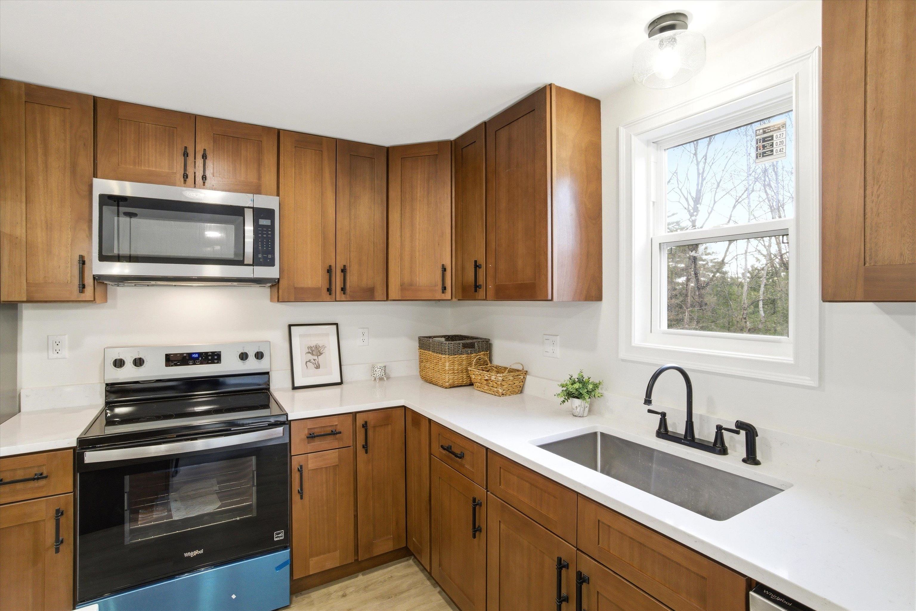 26 Scott Dr, Alton, NH 03810