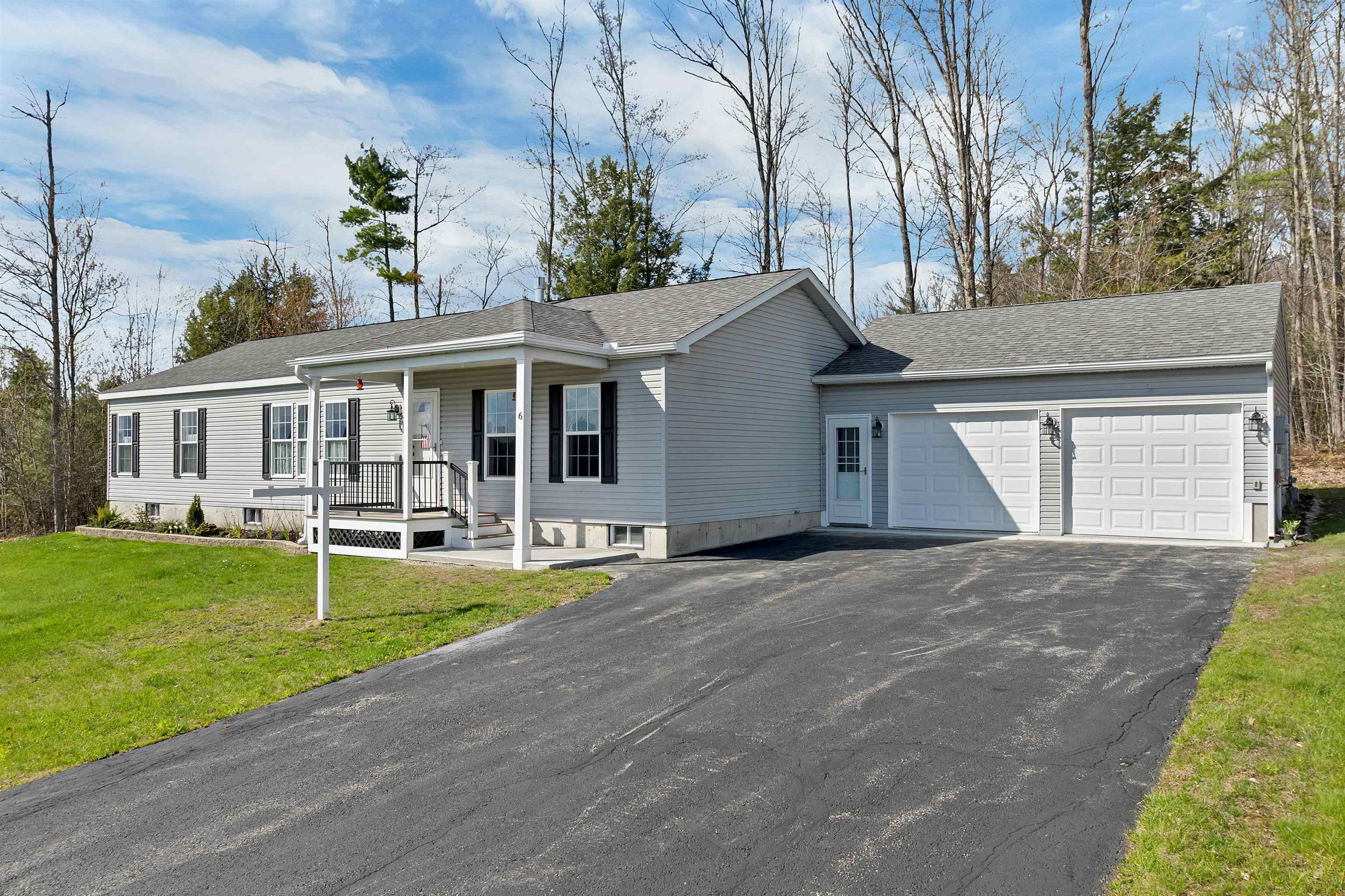 6 Dynamic View Dr, Franklin, NH 03235