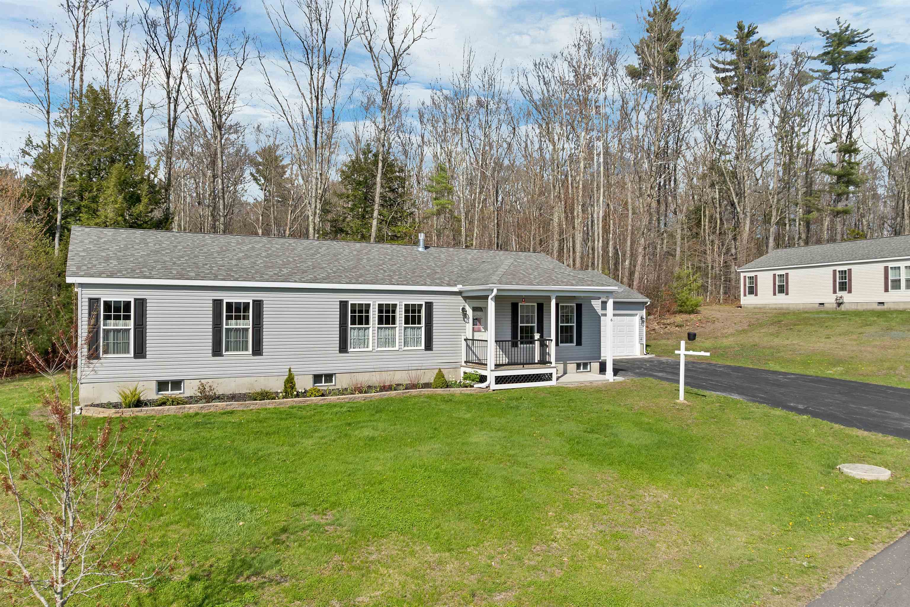 6 Dynamic View Dr, Franklin, NH 03235