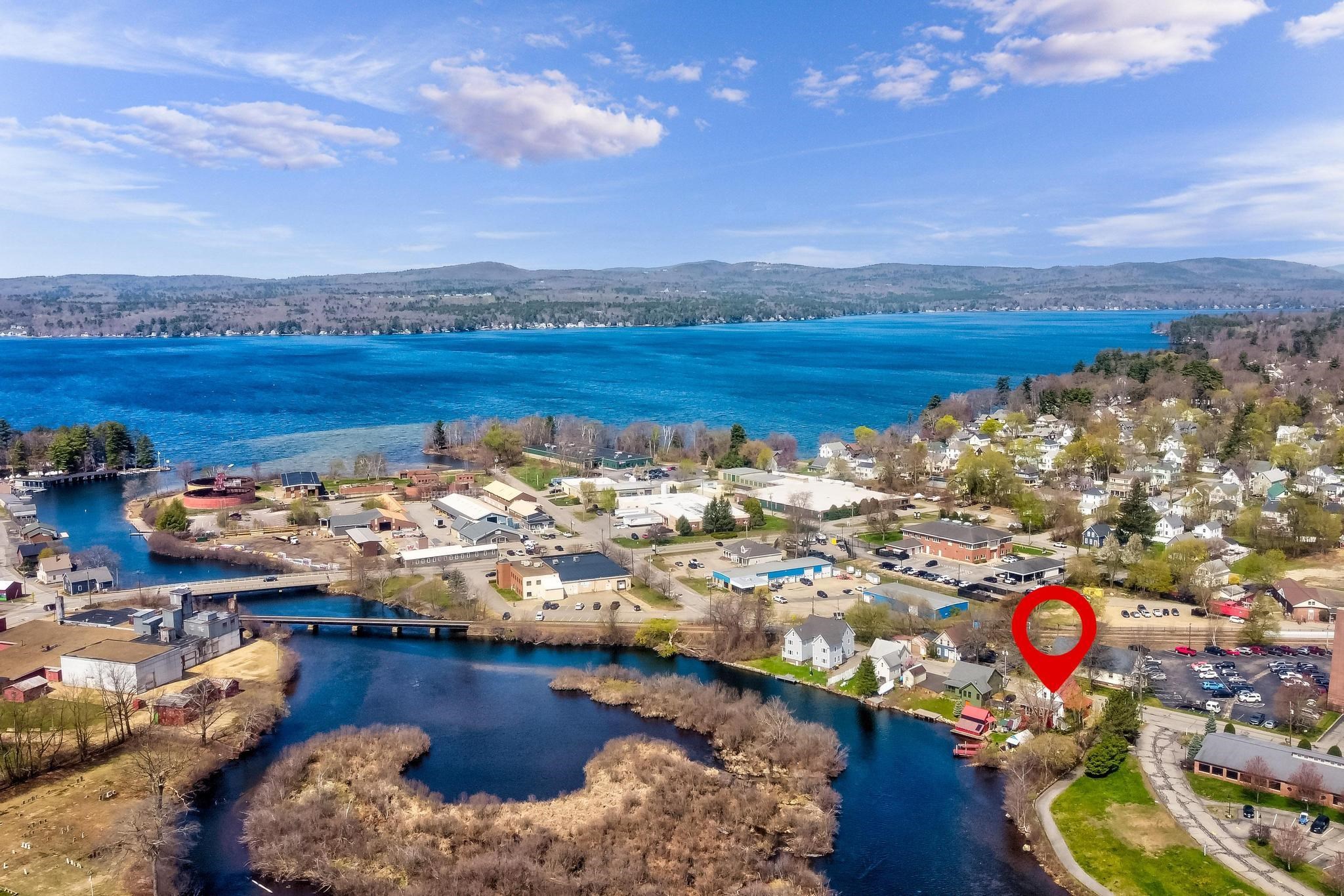 92 Water St, Laconia, NH 03246