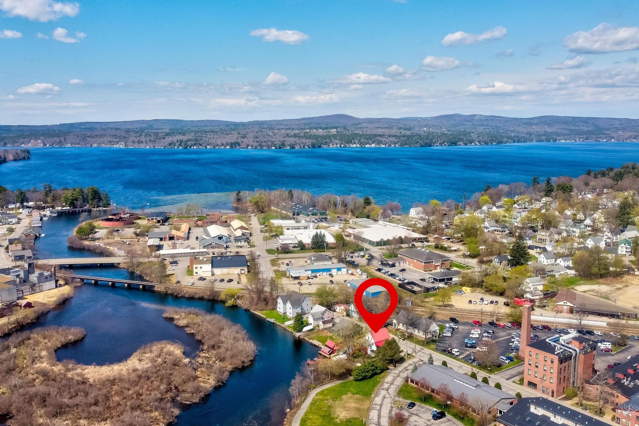92 Water St, Laconia, NH 03246