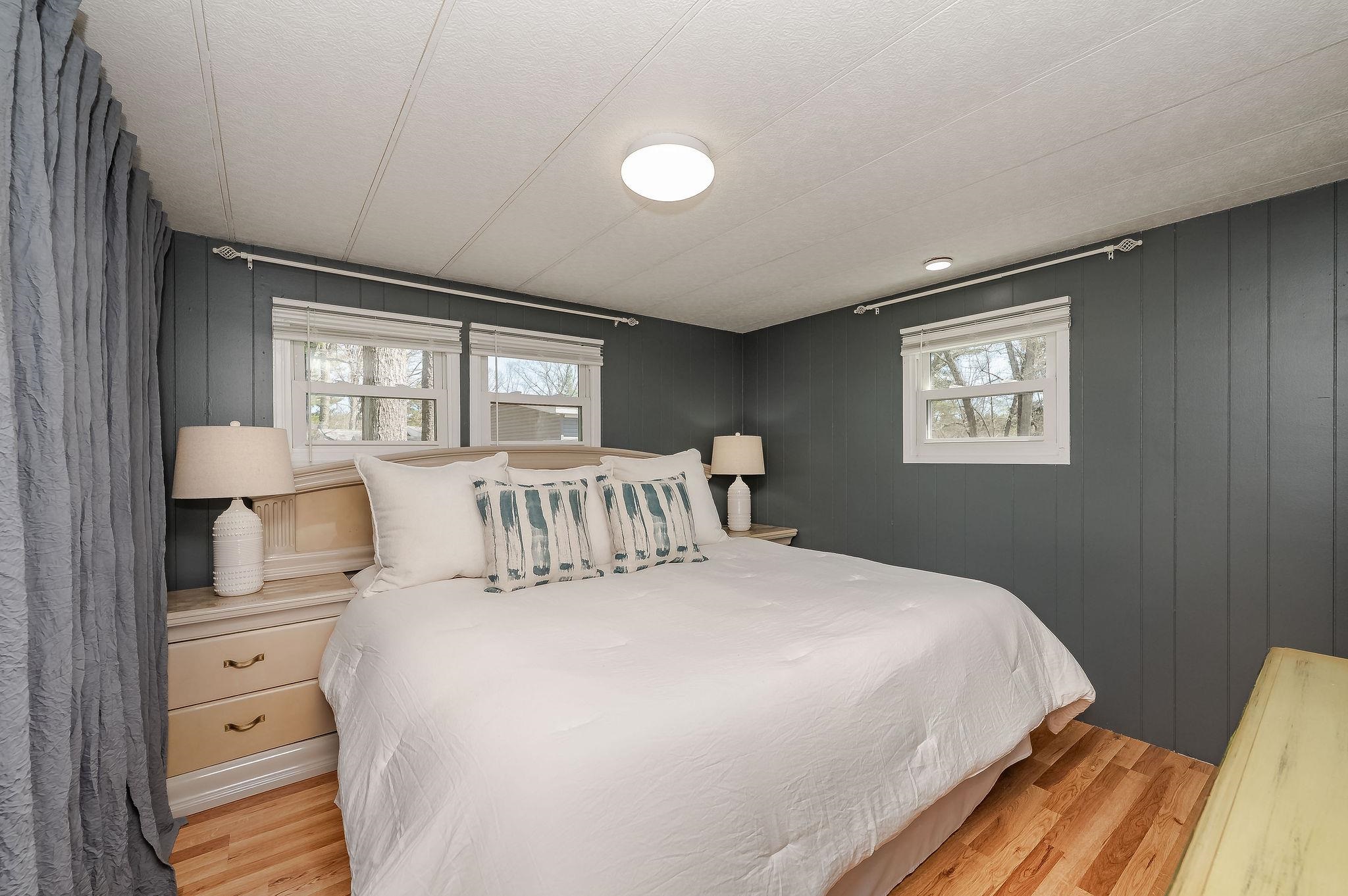 615 Canterbury Dr, Exeter, NH 03833