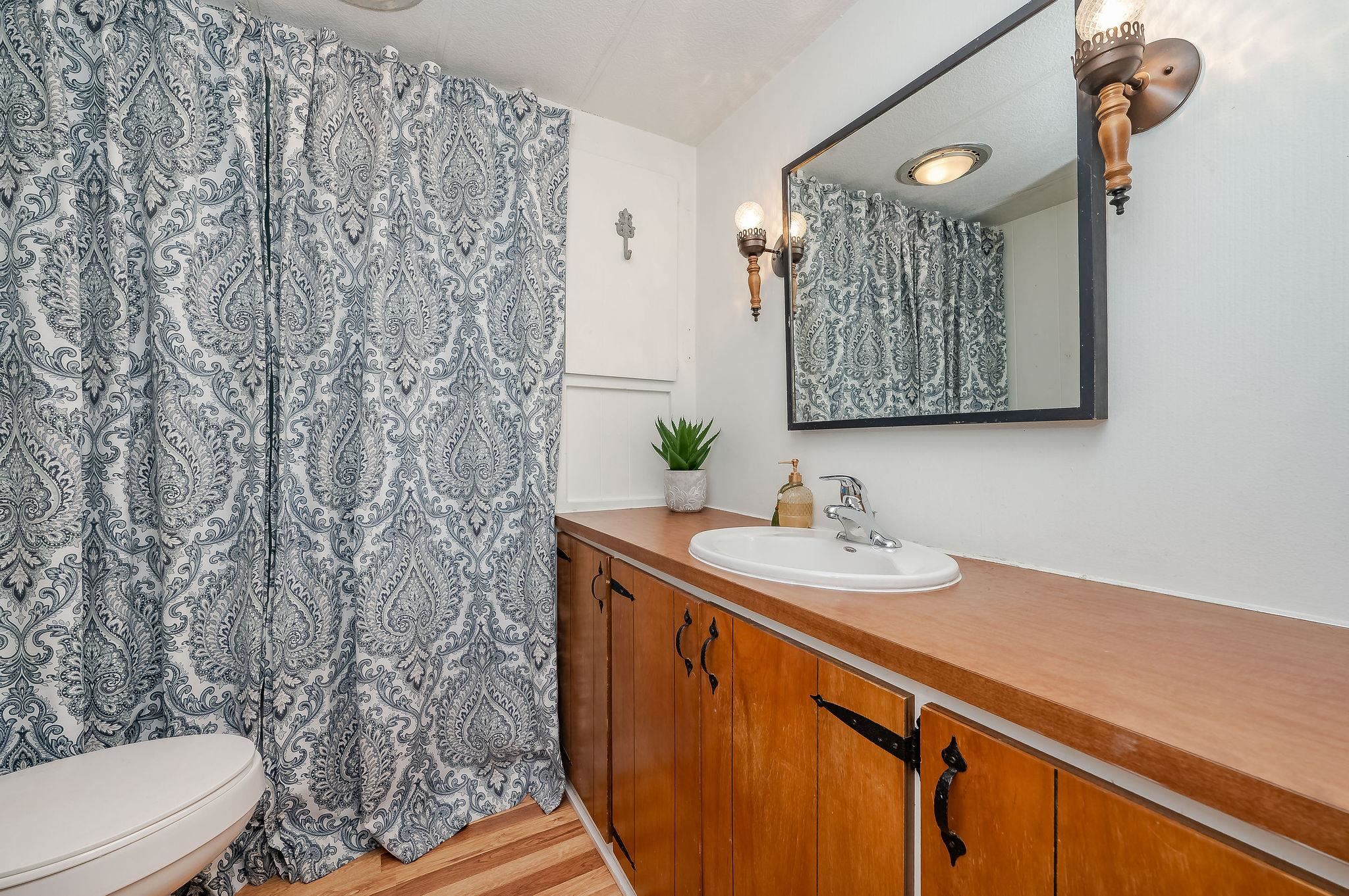 615 Canterbury Dr, Exeter, NH 03833