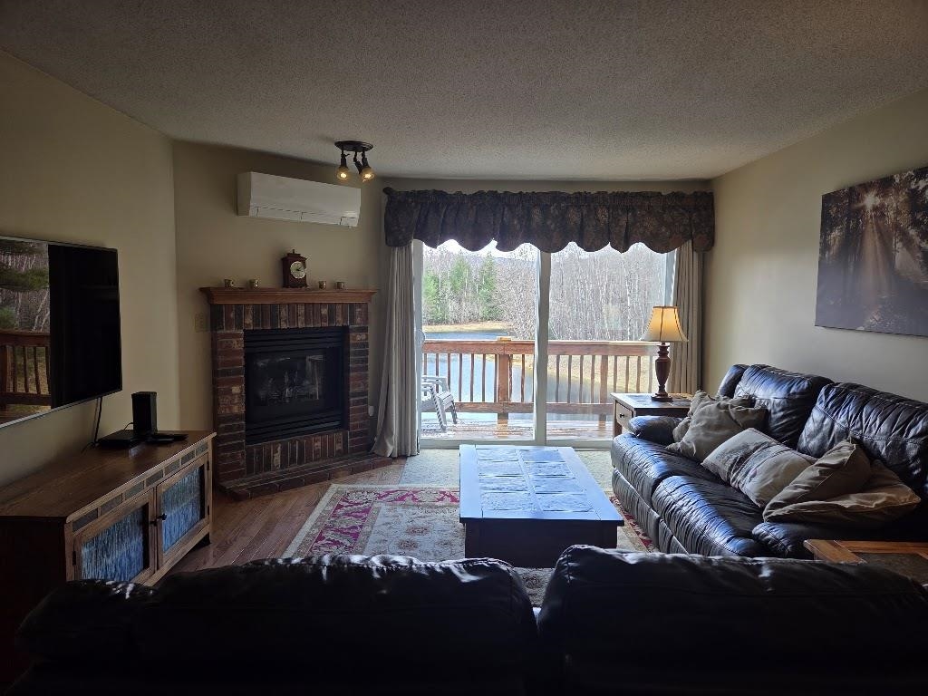 166 Forest Ridge Dr, Lincoln, NH 03251