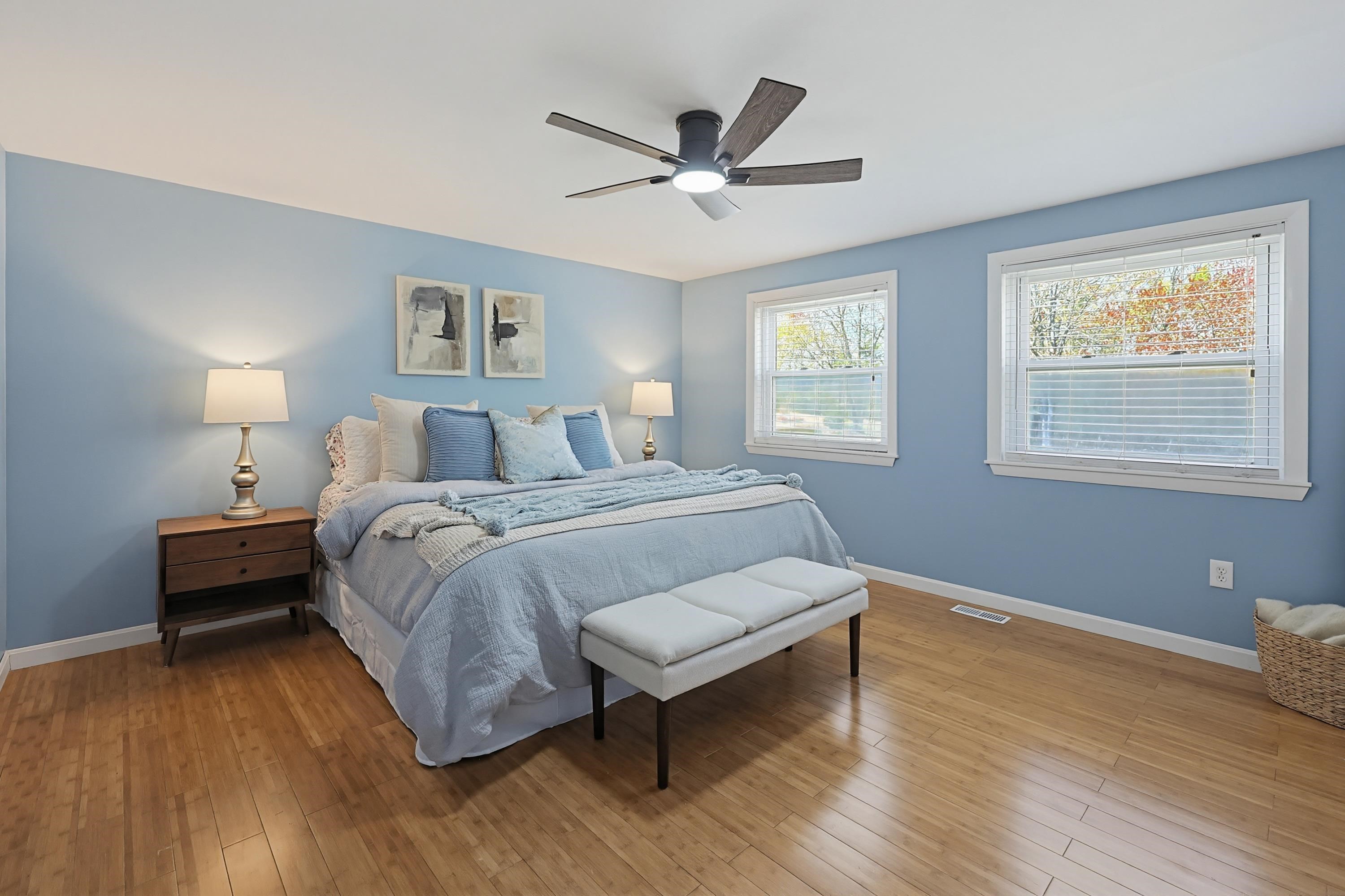 34 Juniper Rd, Derry, NH 03038