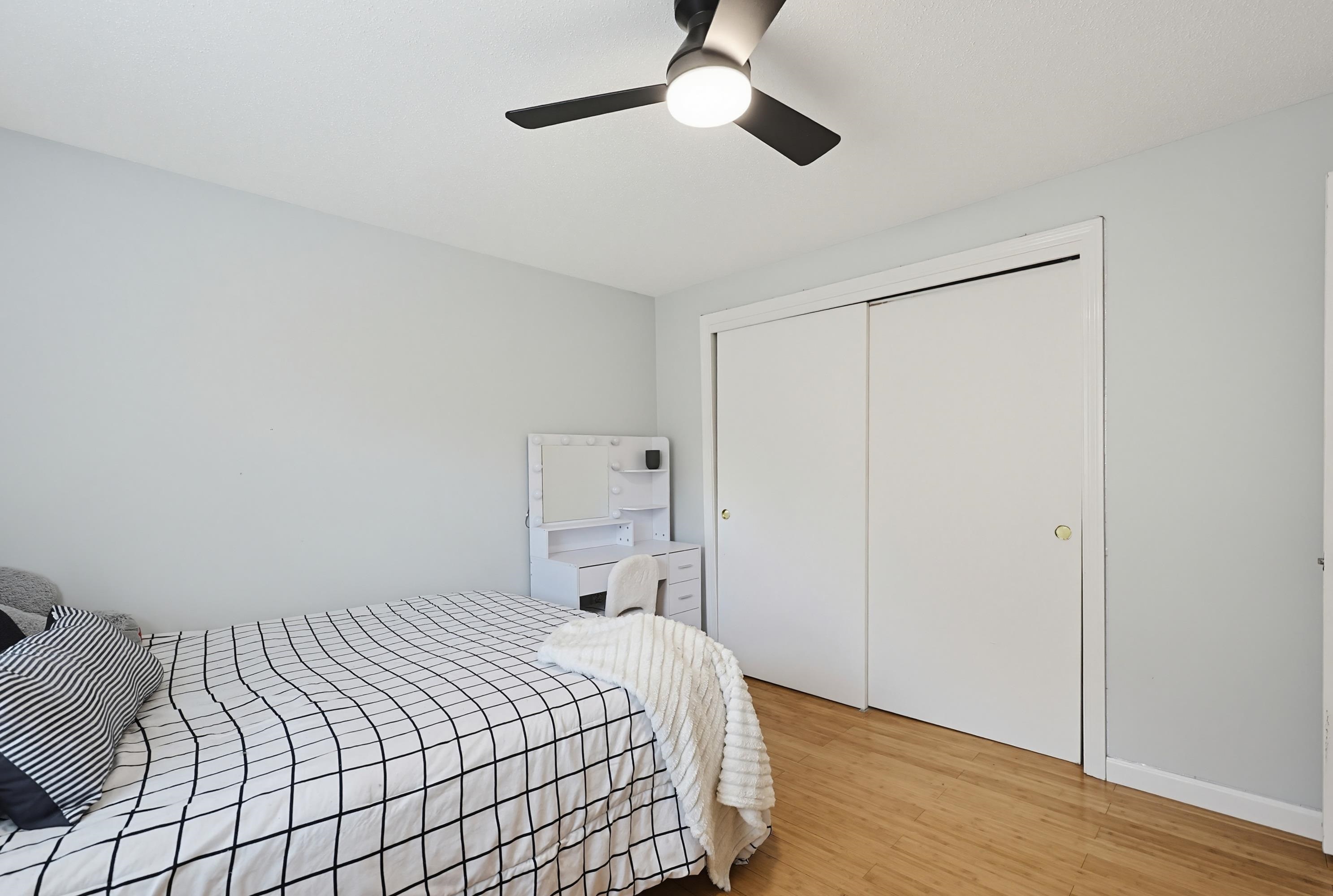 34 Juniper Rd, Derry, NH 03038