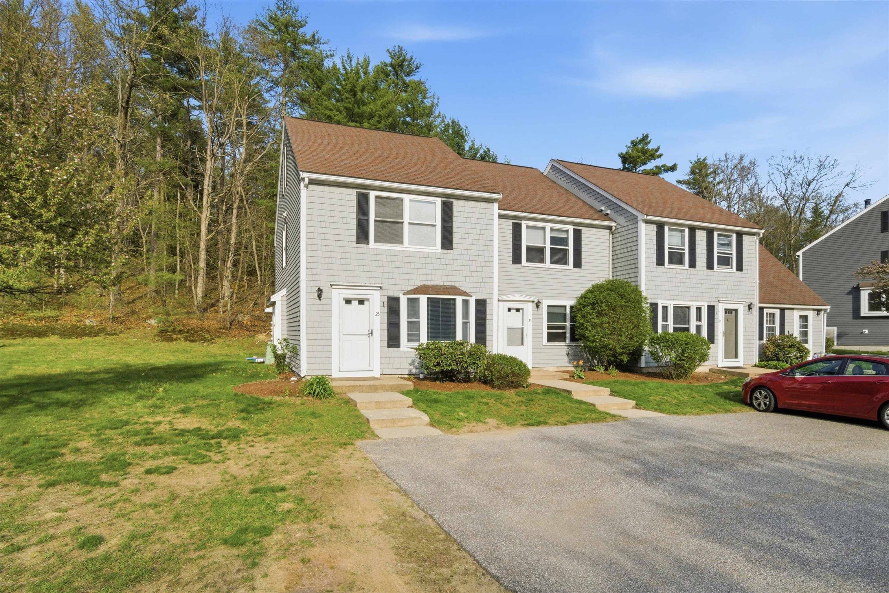 25 Blossom Ln, Merrimack, NH 03054