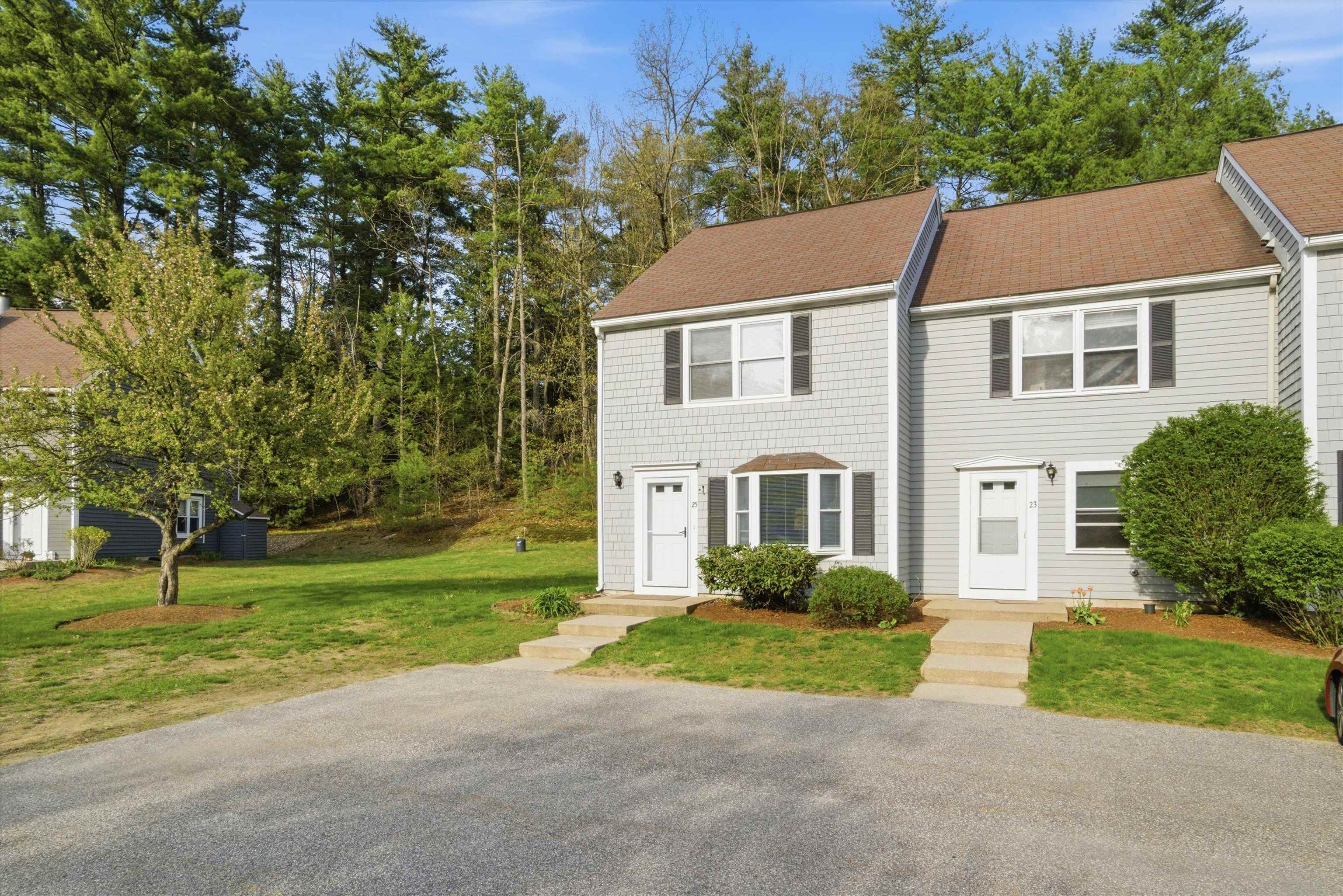 25 Blossom Ln, Merrimack, NH 03054