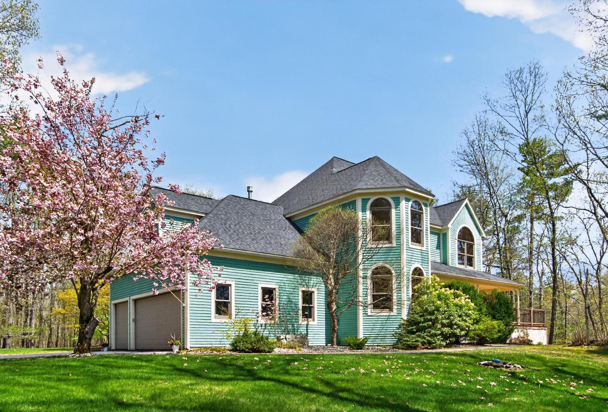 55 Lazarus Way, Salem, NH 03079