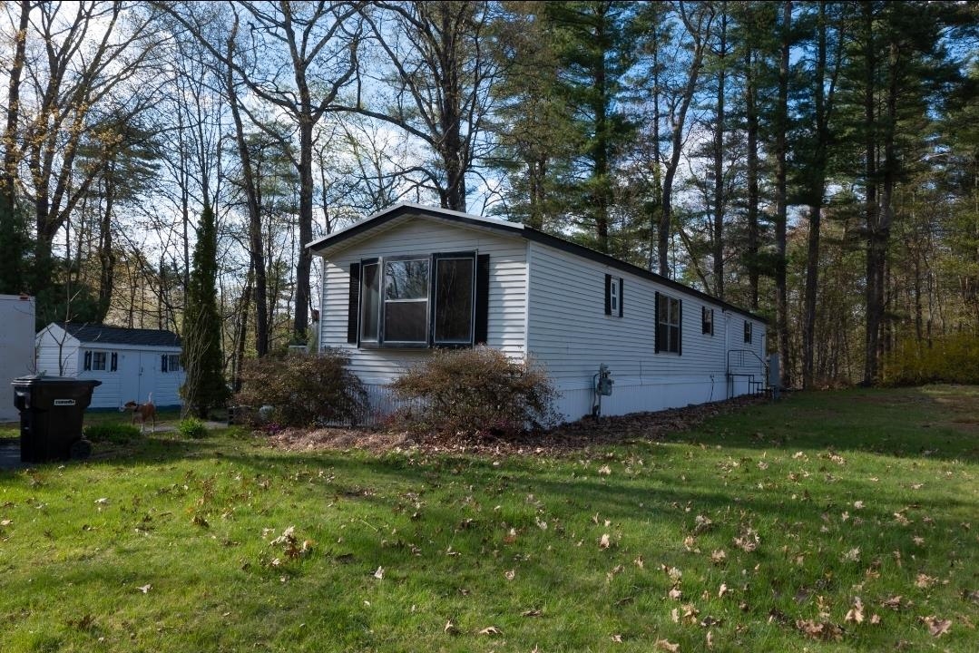 18 Bangor St, Nashua, NH 03063