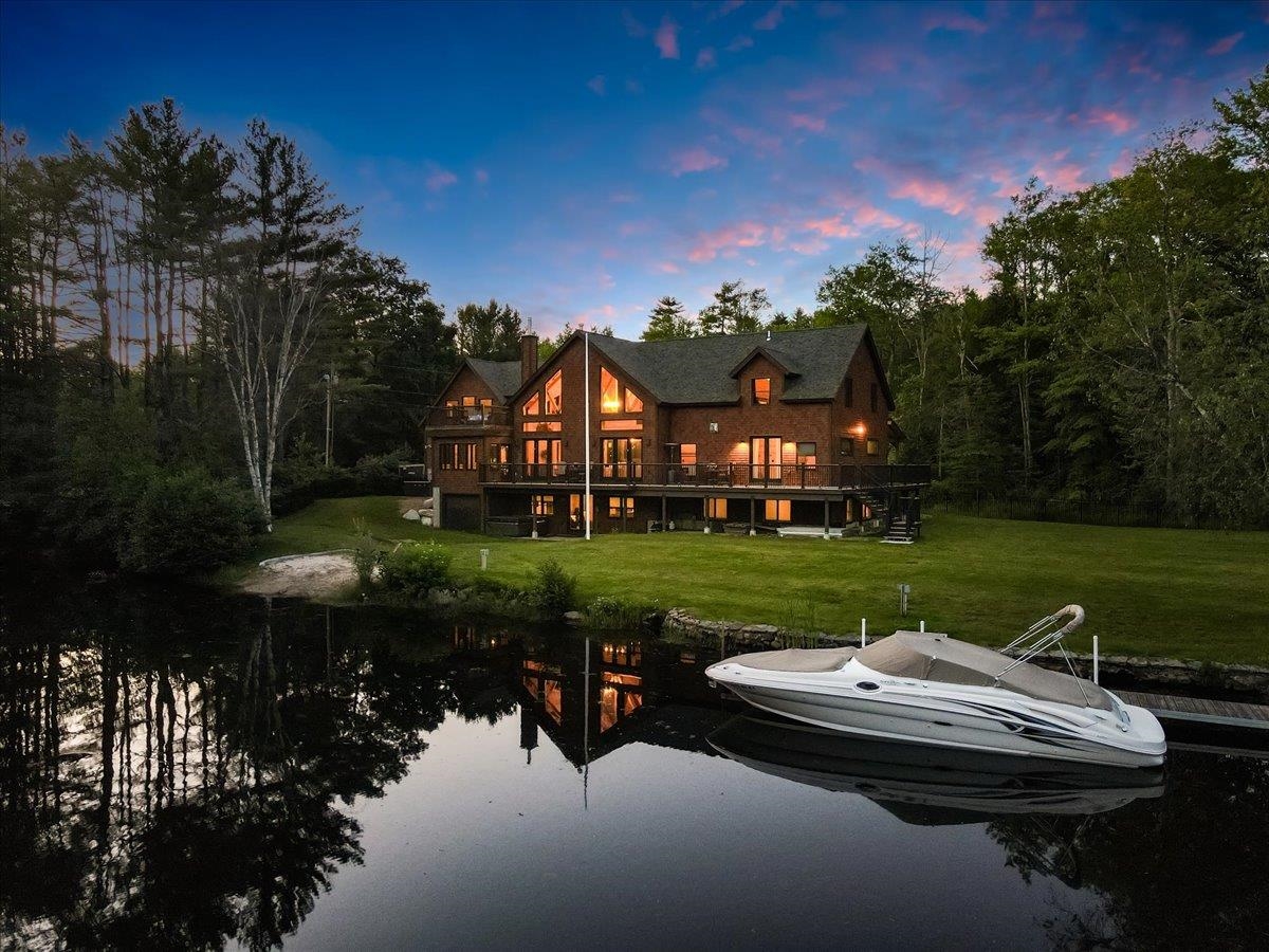 145 Hanson Dr, Moultonborough, NH 03254